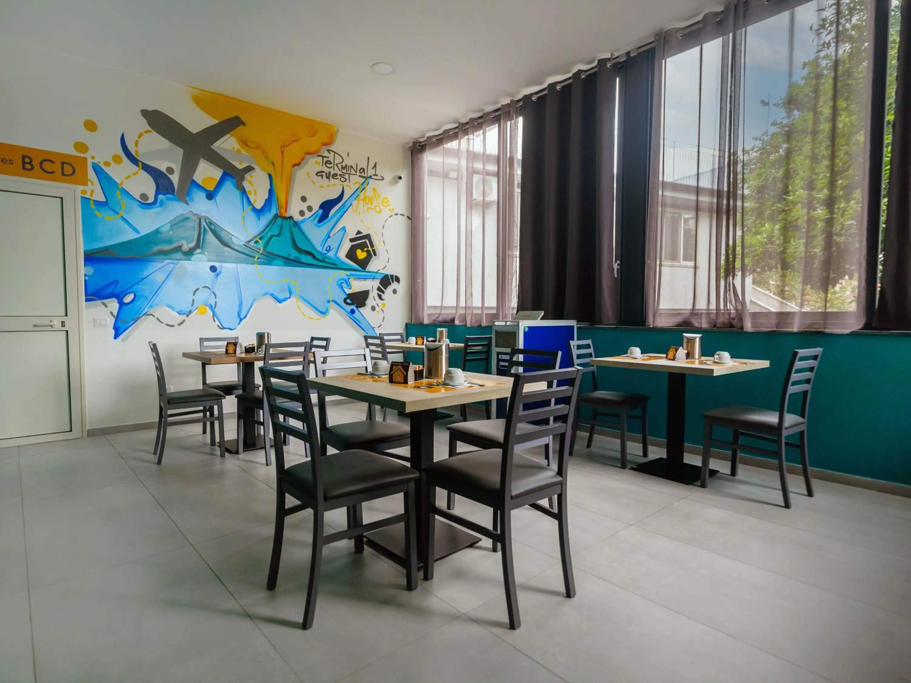 Breakfast in Terminal 1 Guest House