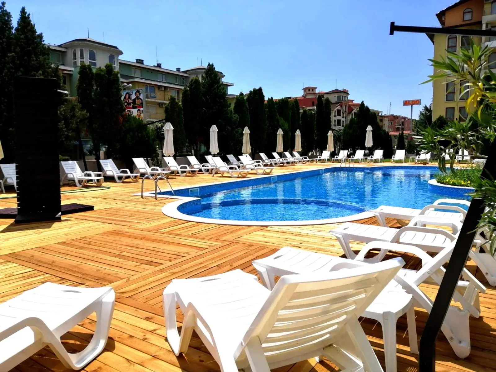 Swimming pool in Hotel Pautalia