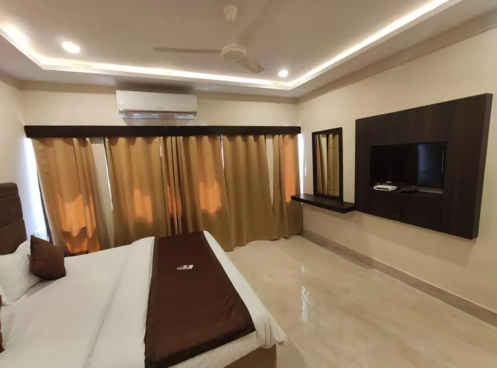 Bed in New Hotel Suhail