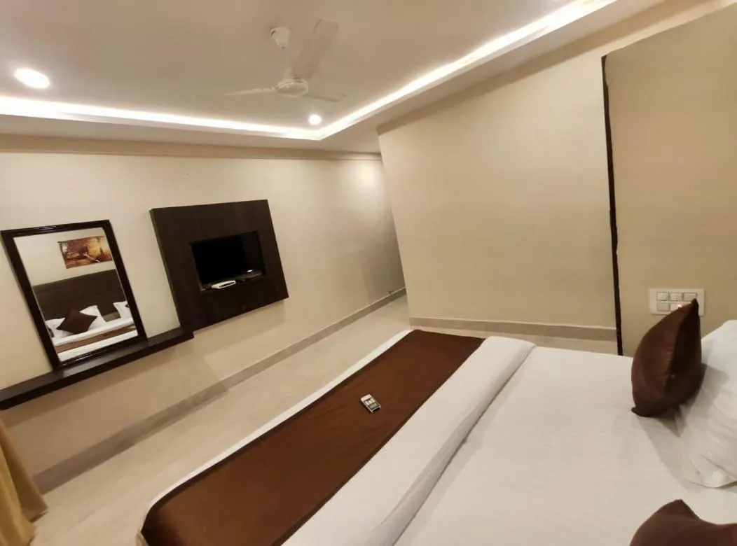 Bed in New Hotel Suhail