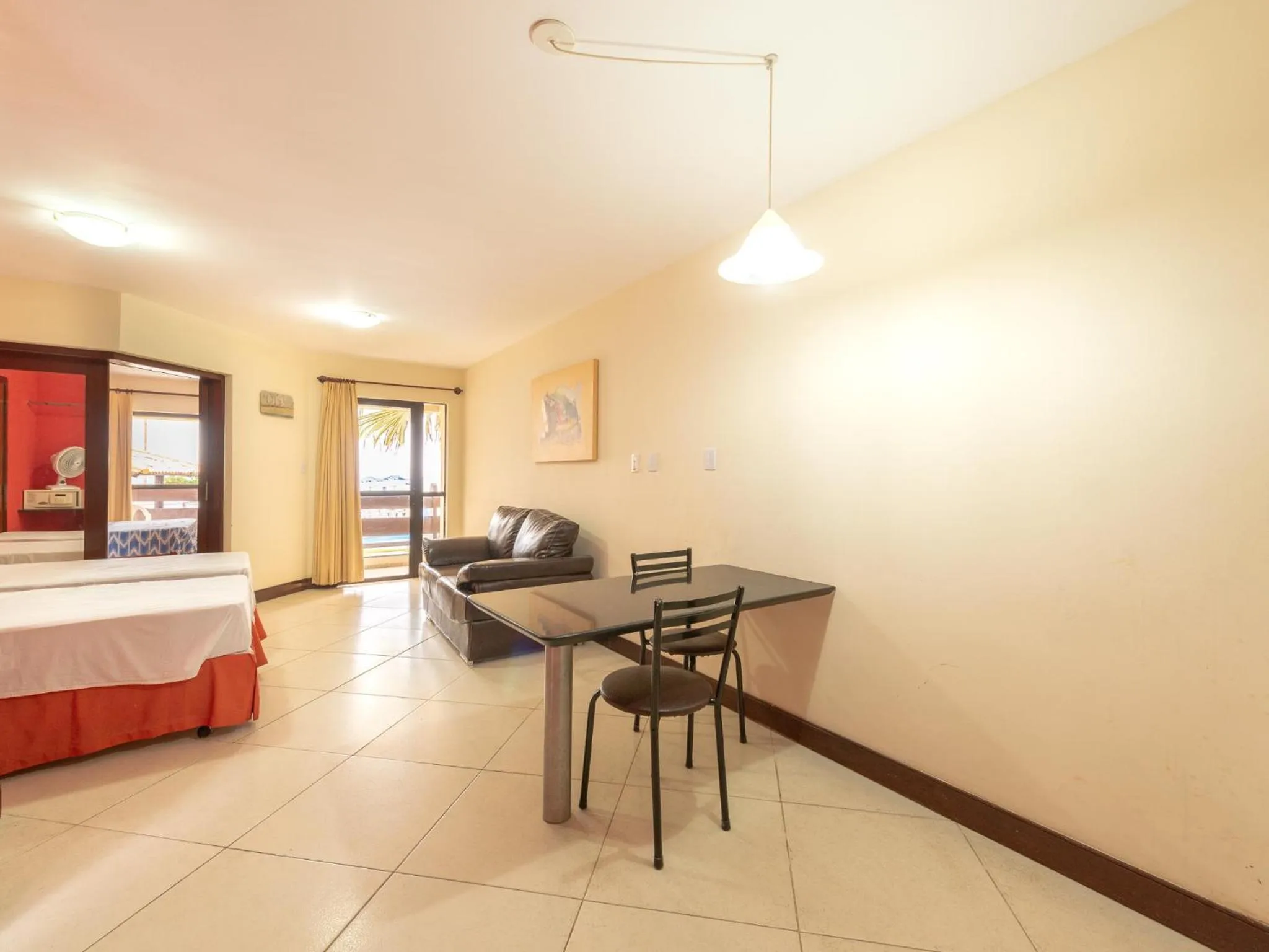 Kitchen or kitchenette, Bed in Happy Hotel Praia Azul