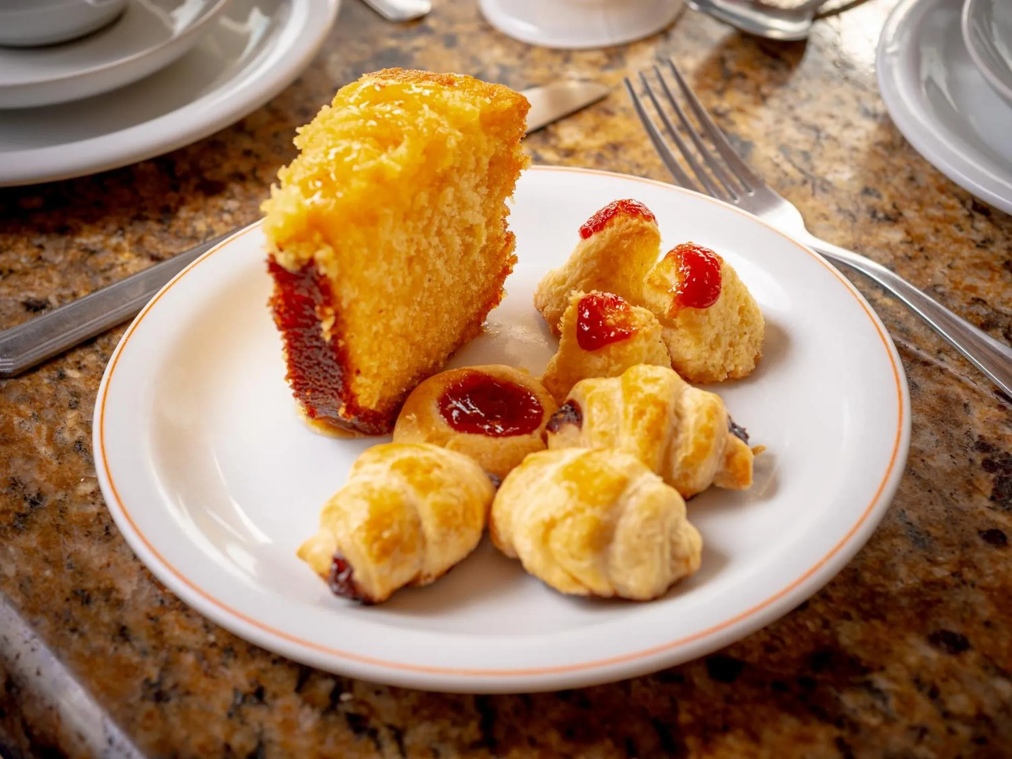 Breakfast in Happy Hotel Praia Azul
