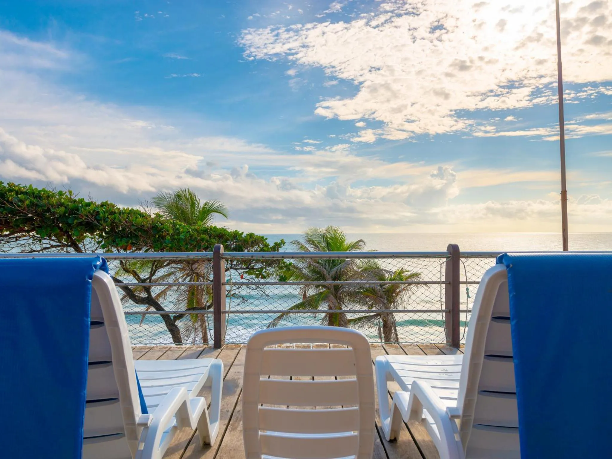 Swimming pool in Happy Hotel Praia Azul
