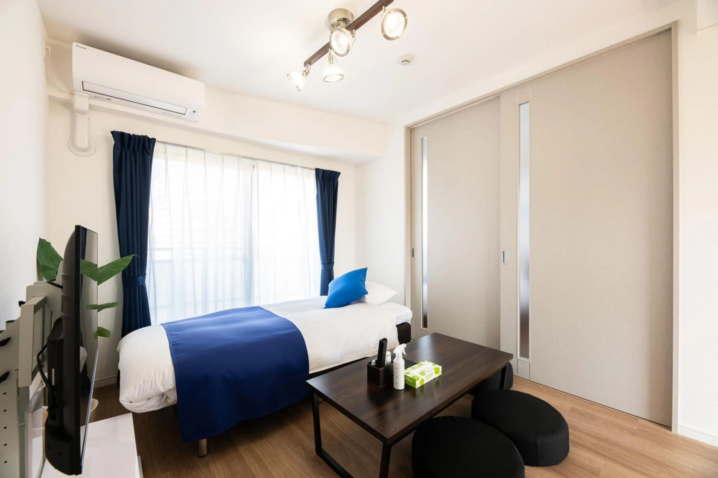 Photo of the whole room, Bed in Grand Inn Canalside