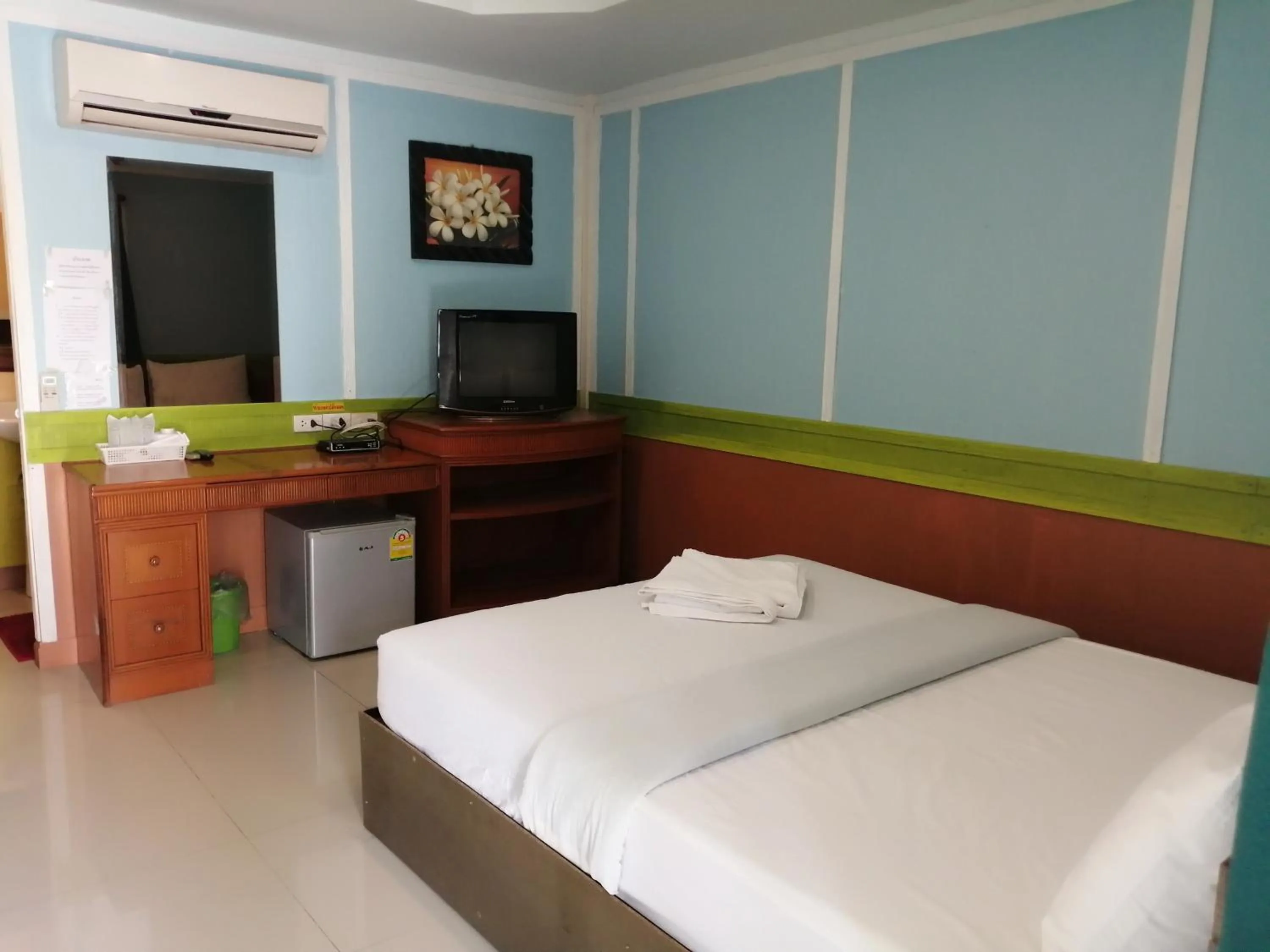 Bed in Nang Phraya Resort