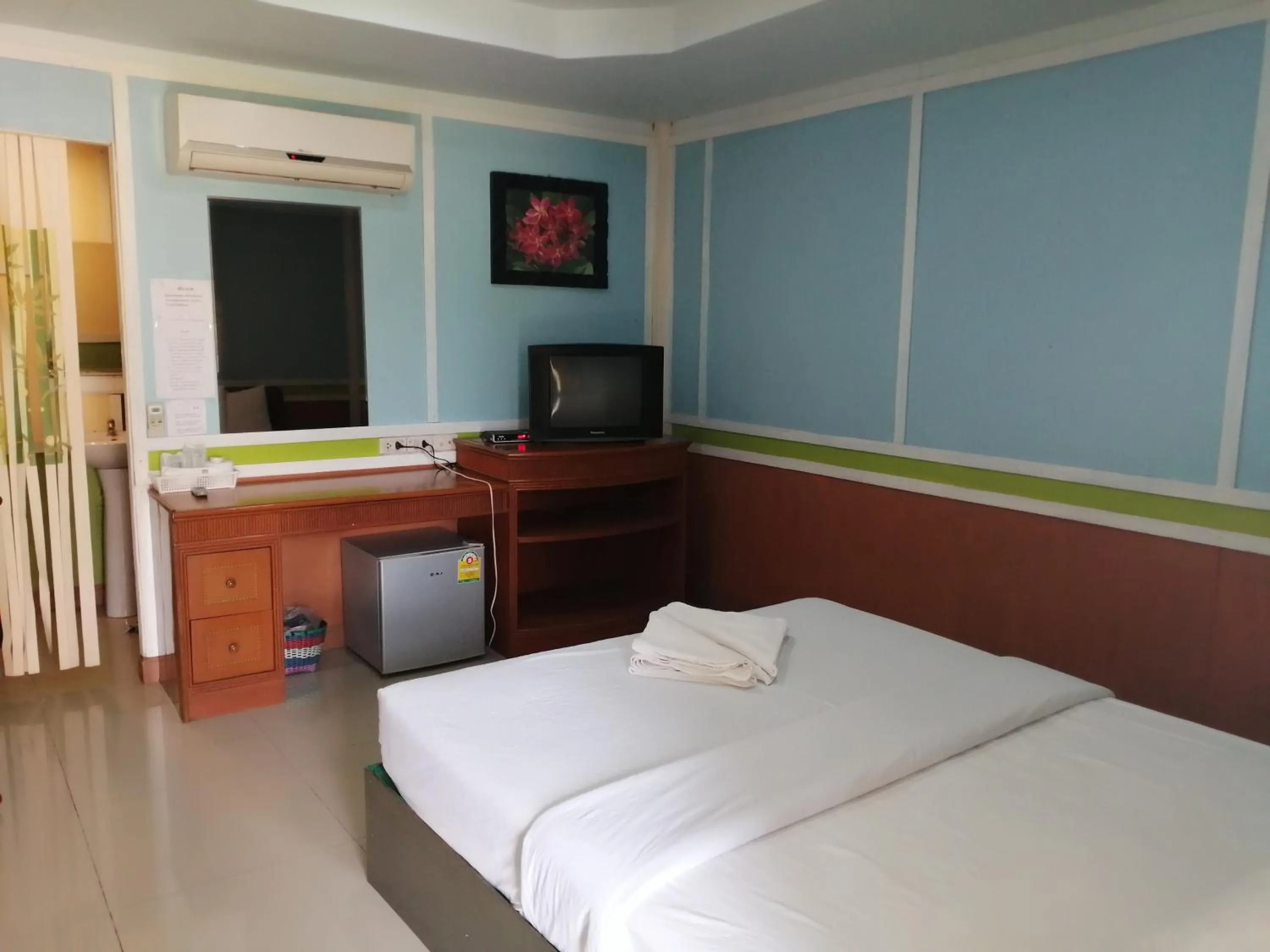 Bed in Nang Phraya Resort