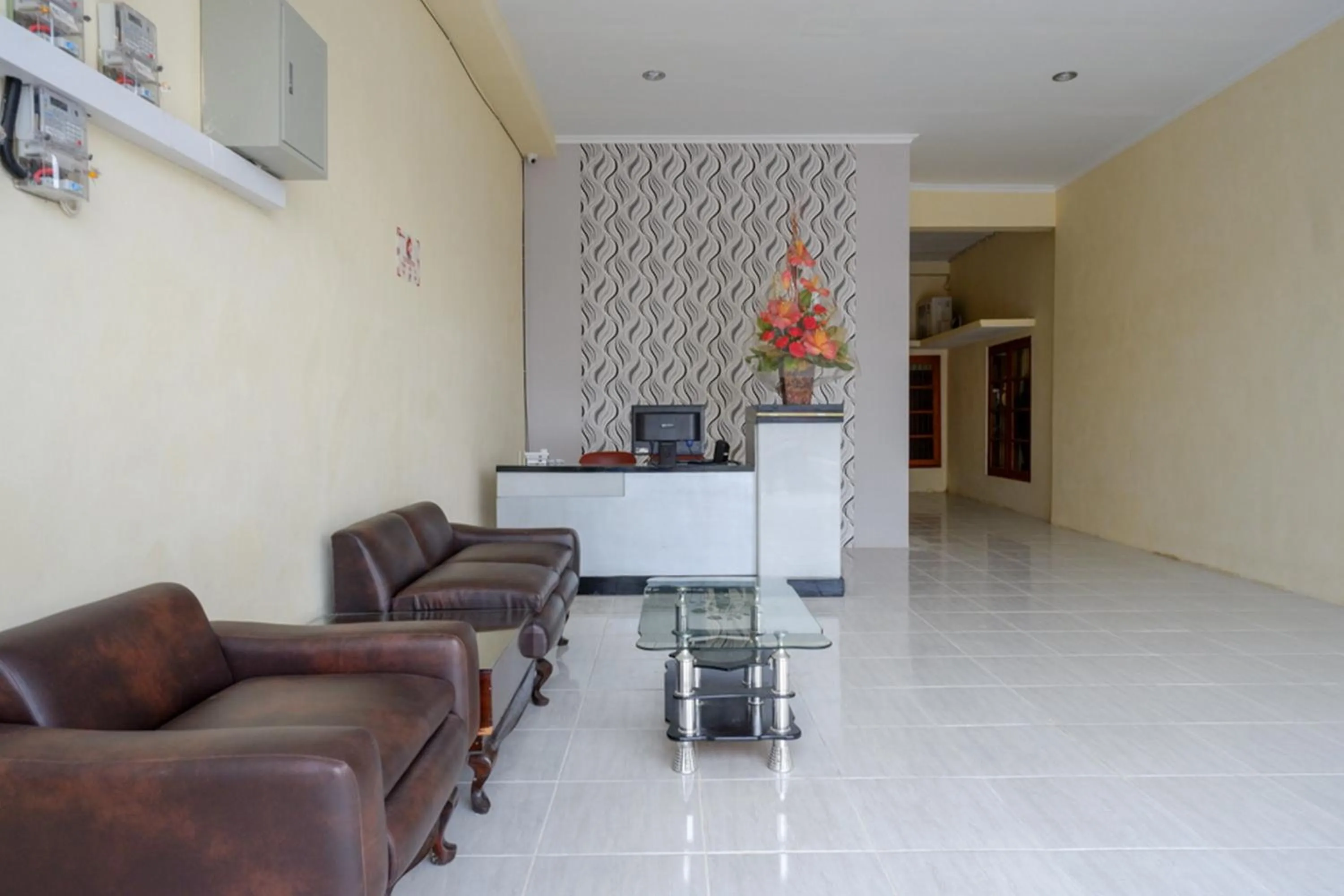 RedDoorz near Graha Saba Buana Solo