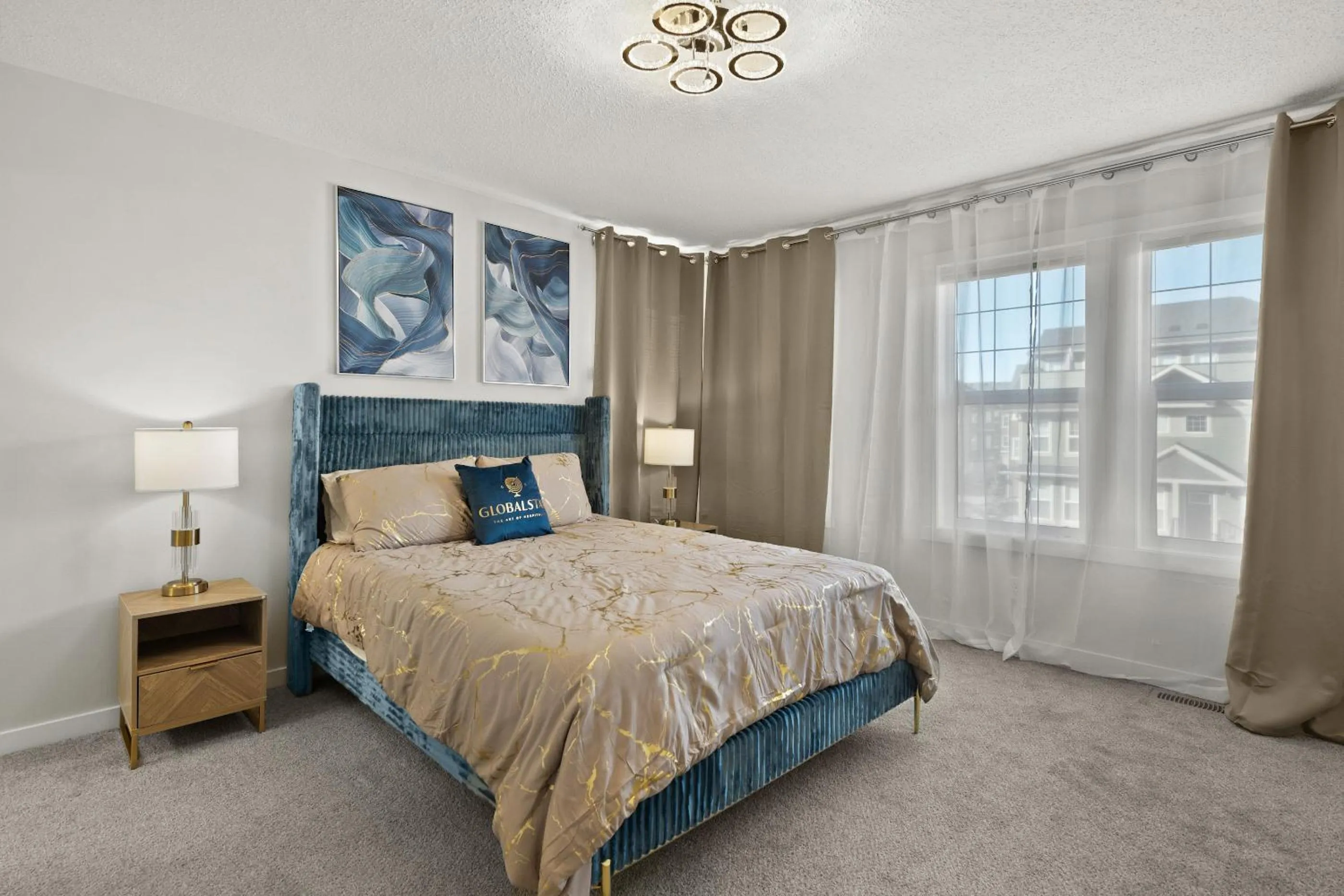 Bed in GLOBALSTAY New Apartments in Cranbrook Free street parking