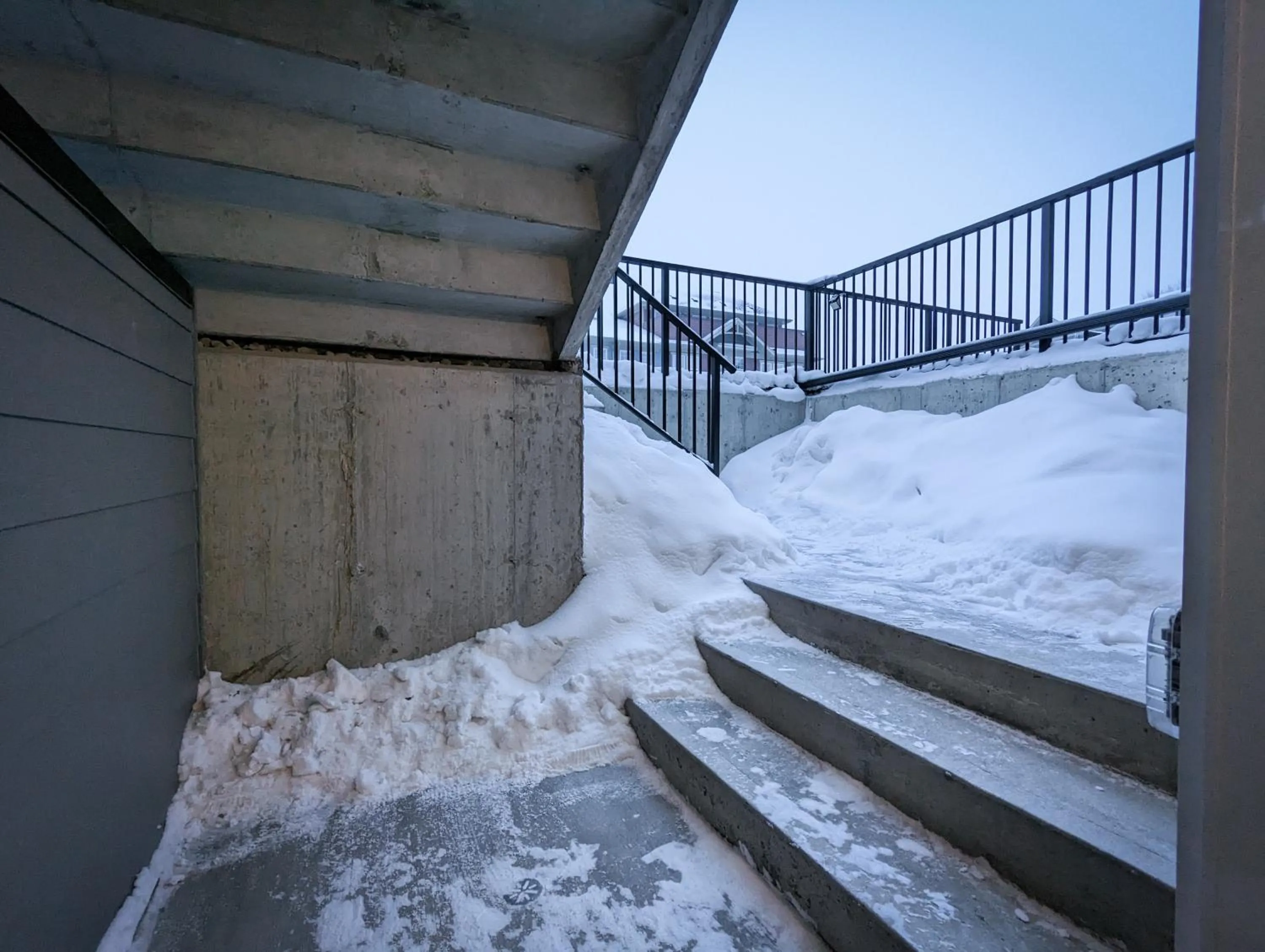 Patio in GLOBALSTAY New Apartments in Cranbrook Free street parking