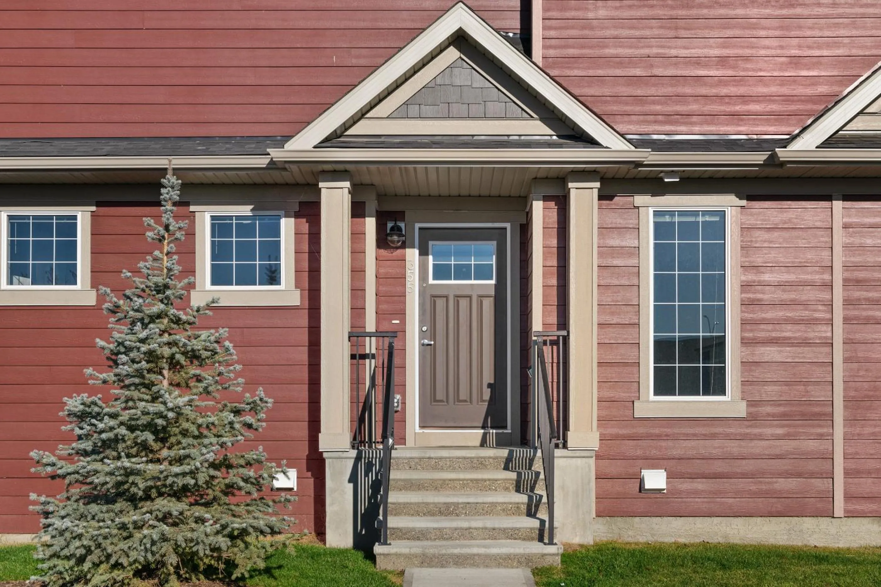 Property building in GLOBALSTAY New Apartments in Cranbrook Free street parking