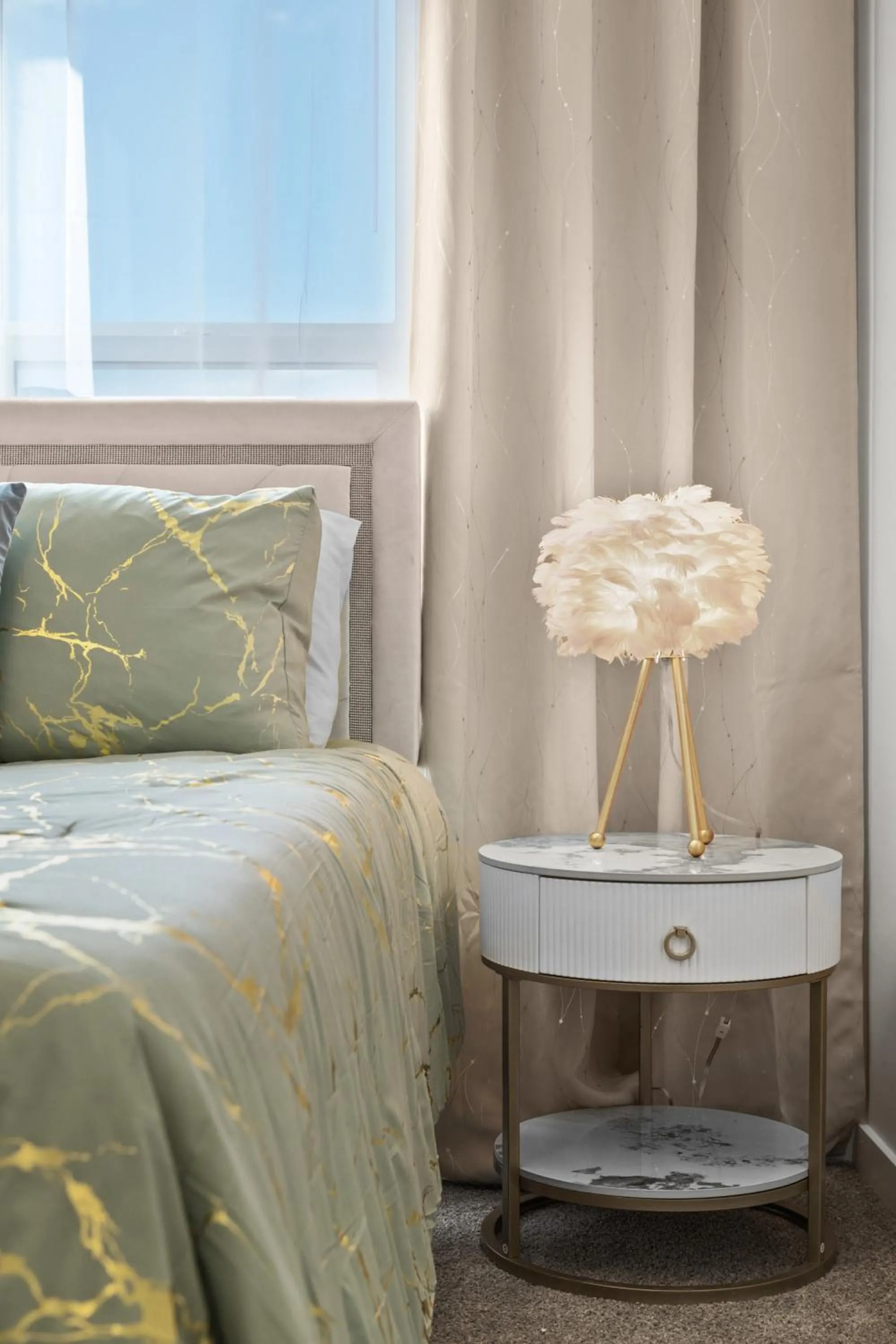 Bed in GLOBALSTAY New Apartments in Cranbrook Free street parking