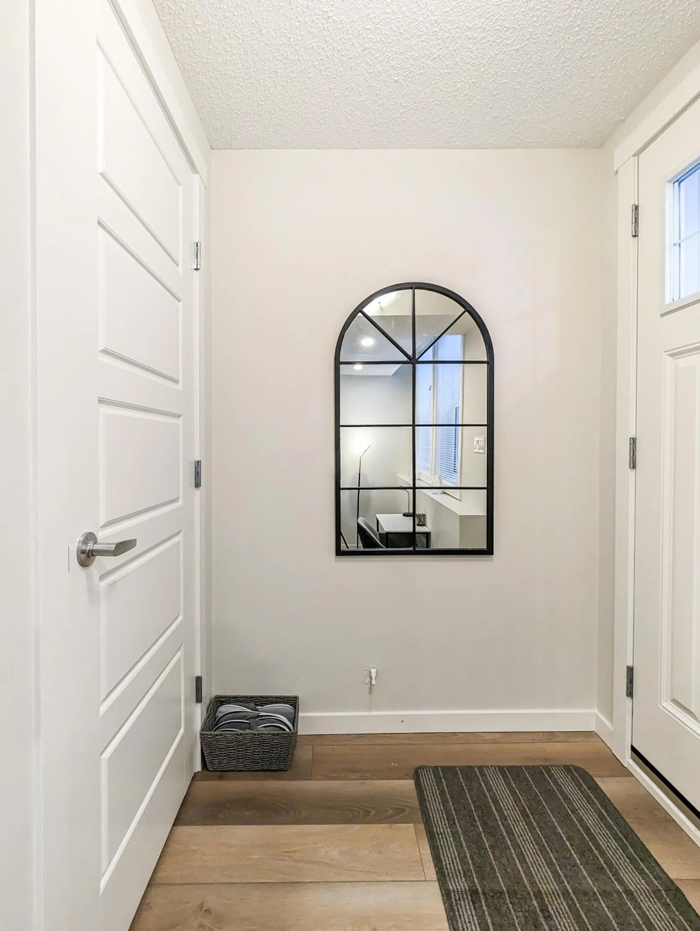 Other in GLOBALSTAY New Apartments in Cranbrook Free street parking