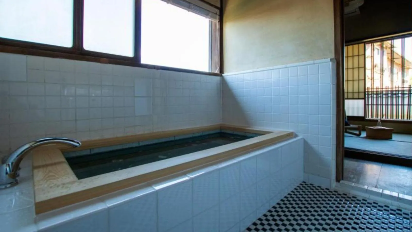 Bathroom in NIPPONIA HOTEL Ozu Castle Town