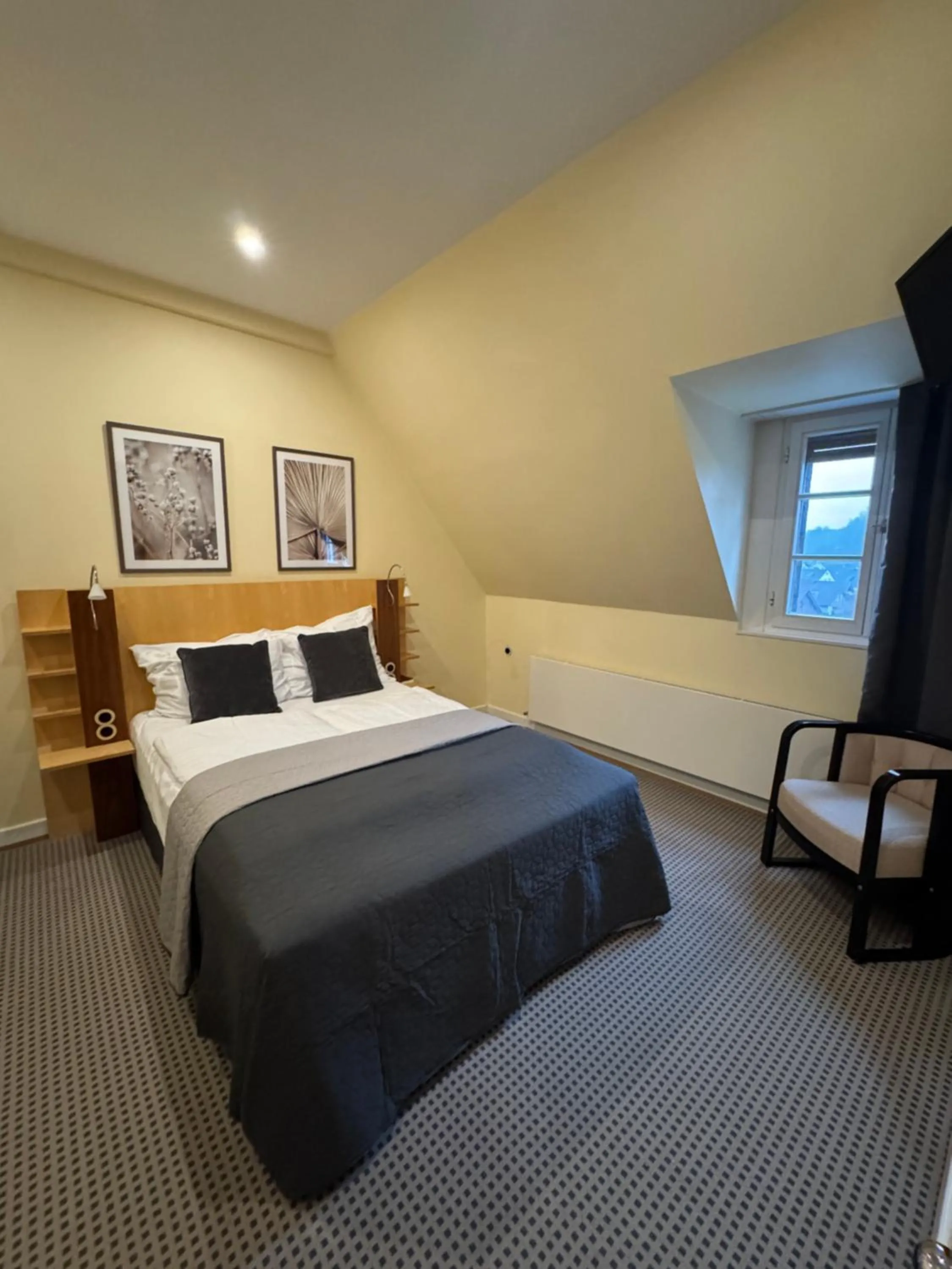 Photo of the whole room, Bed in Villa Weisser Berg