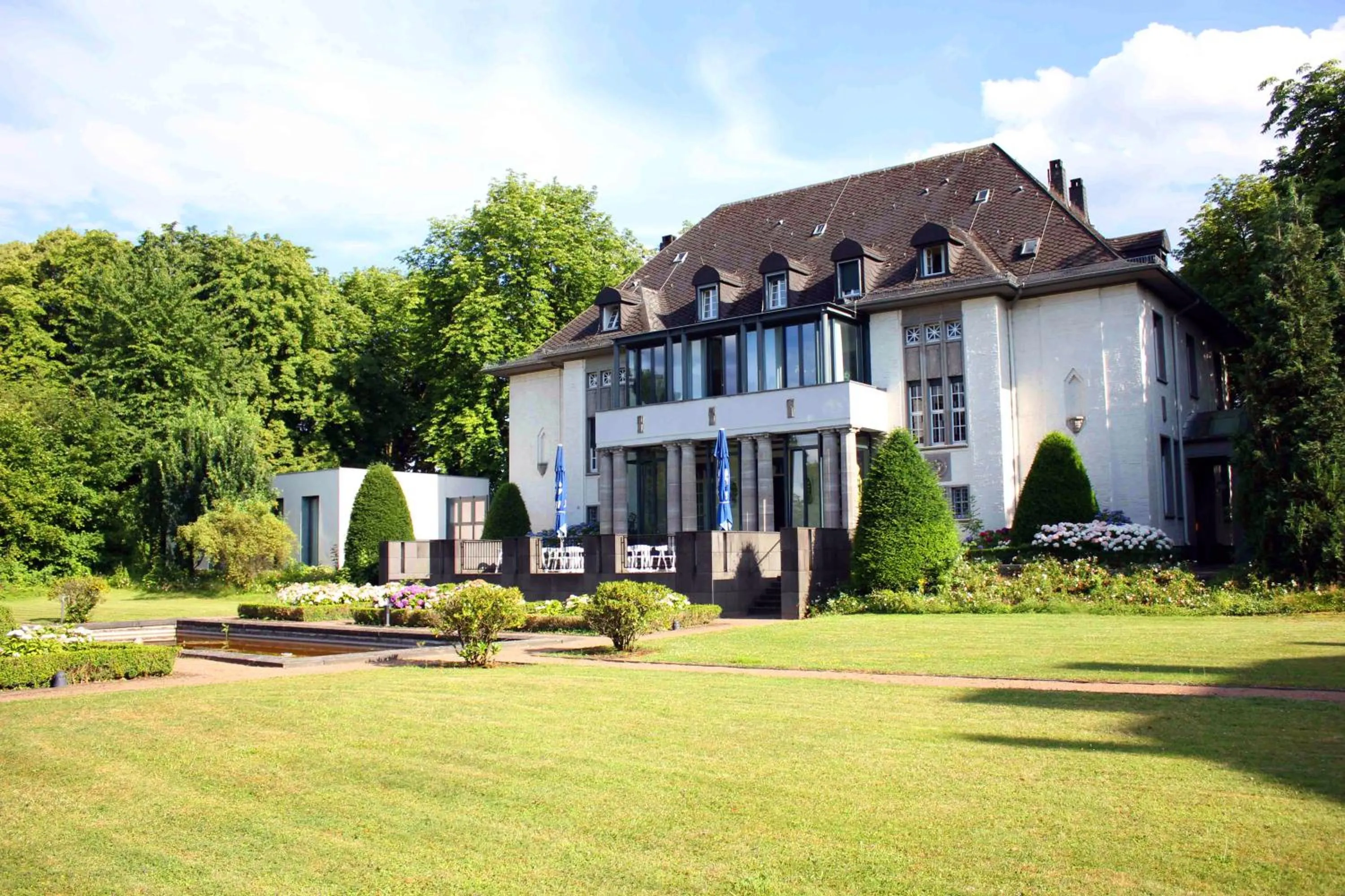 Property building in Villa Weisser Berg