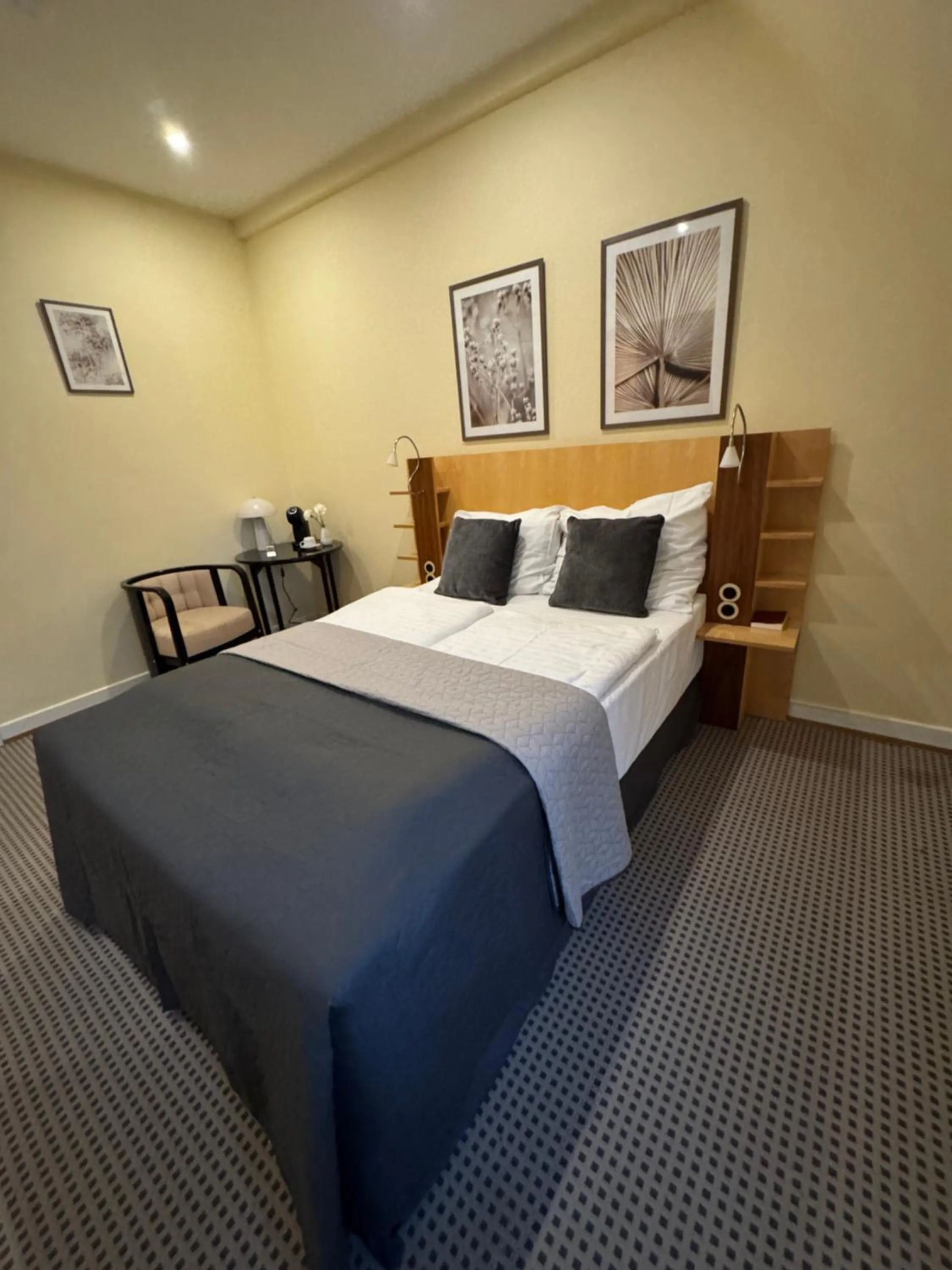 Photo of the whole room, Bed in Villa Weisser Berg