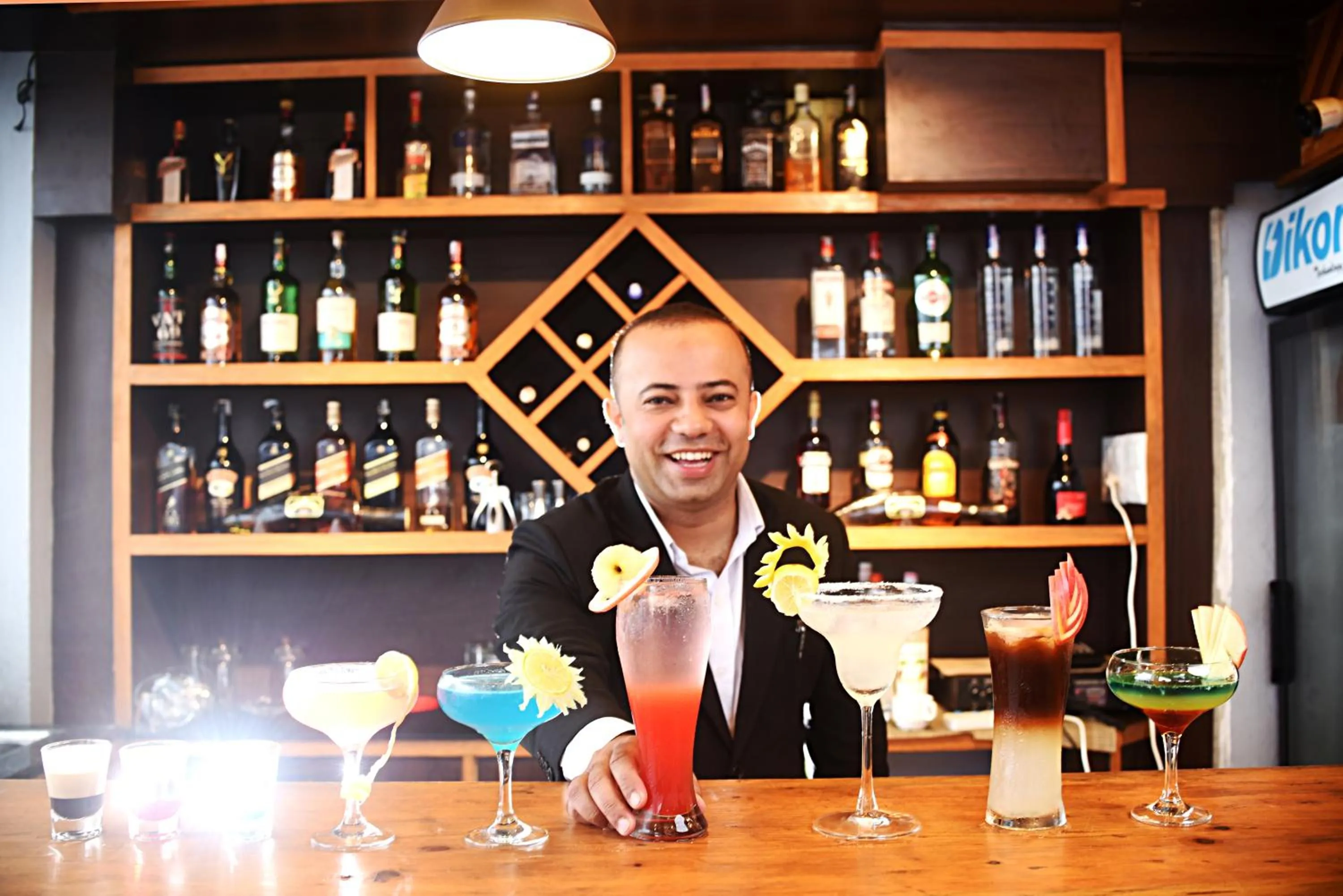 Restaurant/places to eat in Woodapple Hotel and Spa