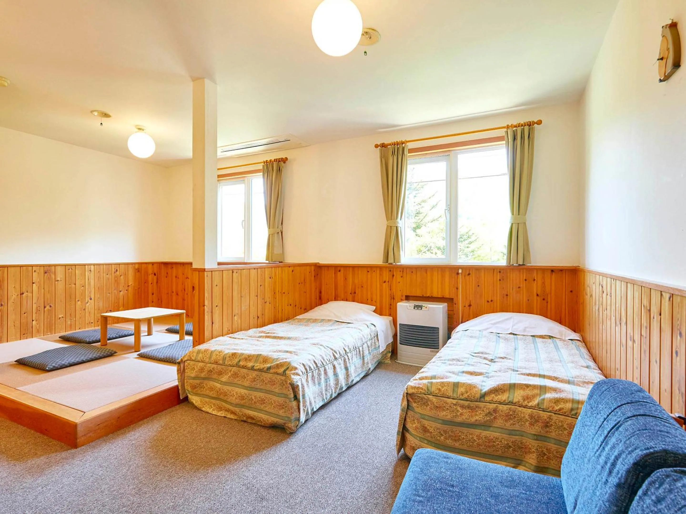 Photo of the whole room, Bed in Pension Asanebou