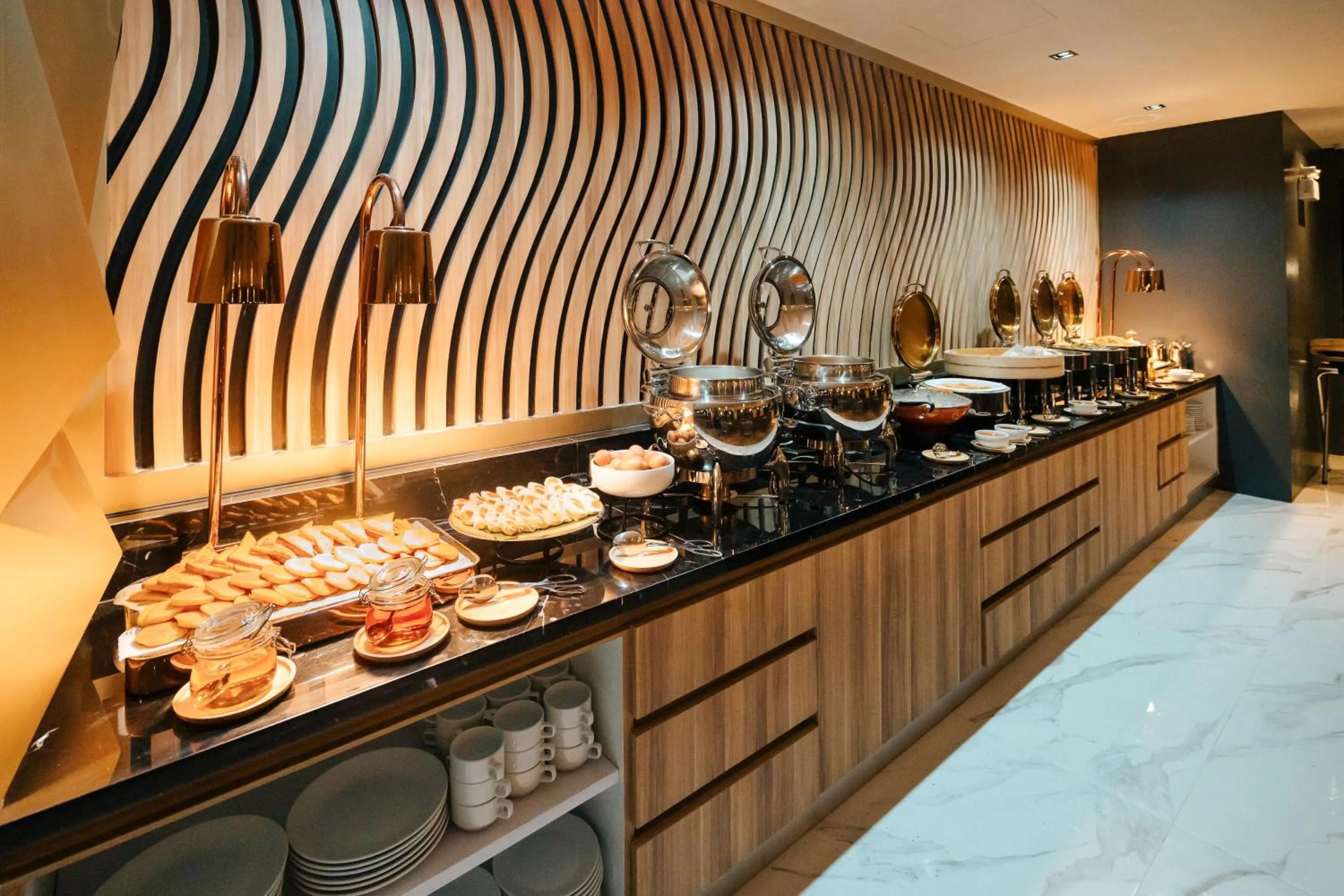 Restaurant/places to eat in Wekata Luxury