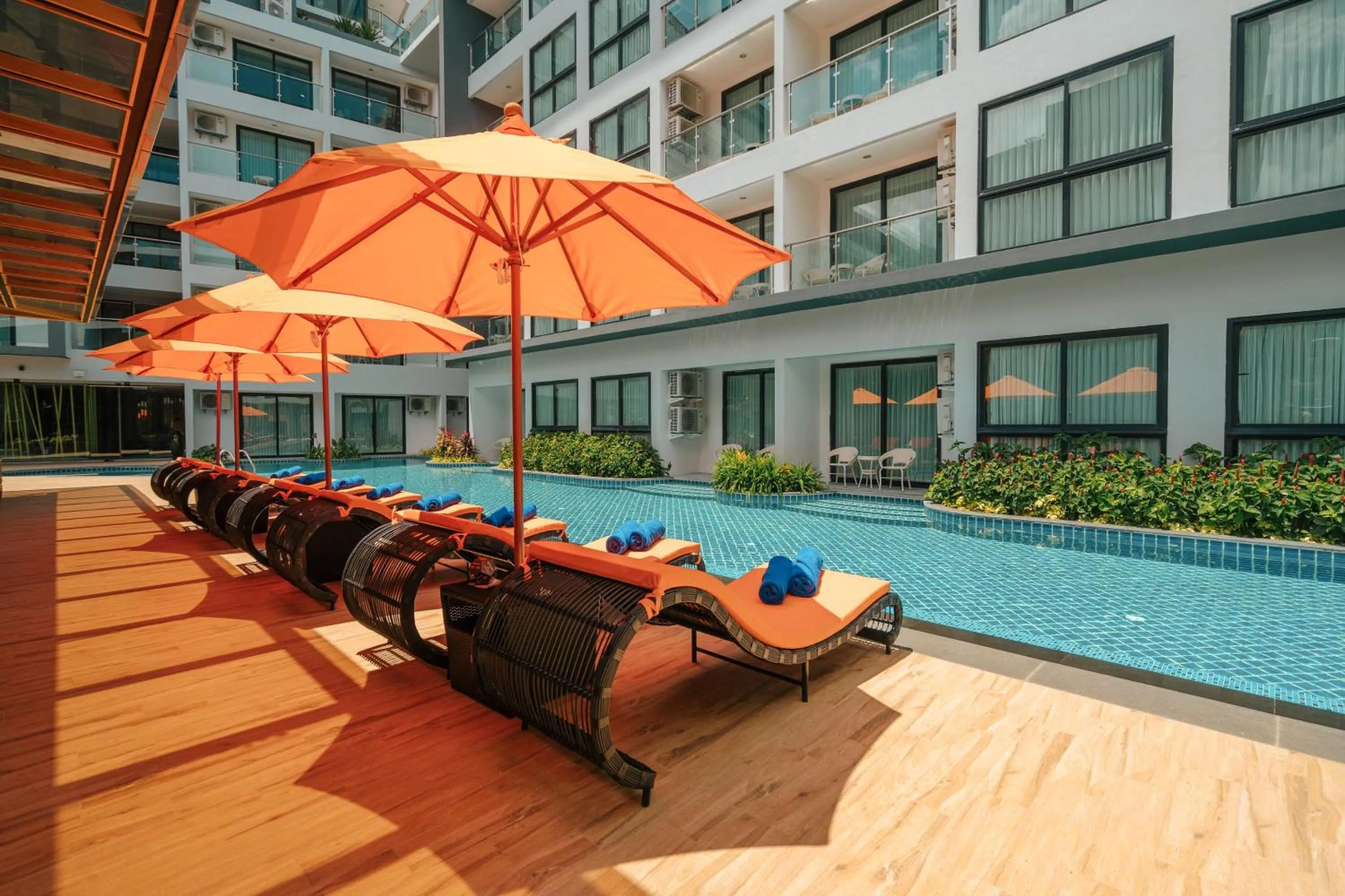 Swimming pool in Wekata Luxury