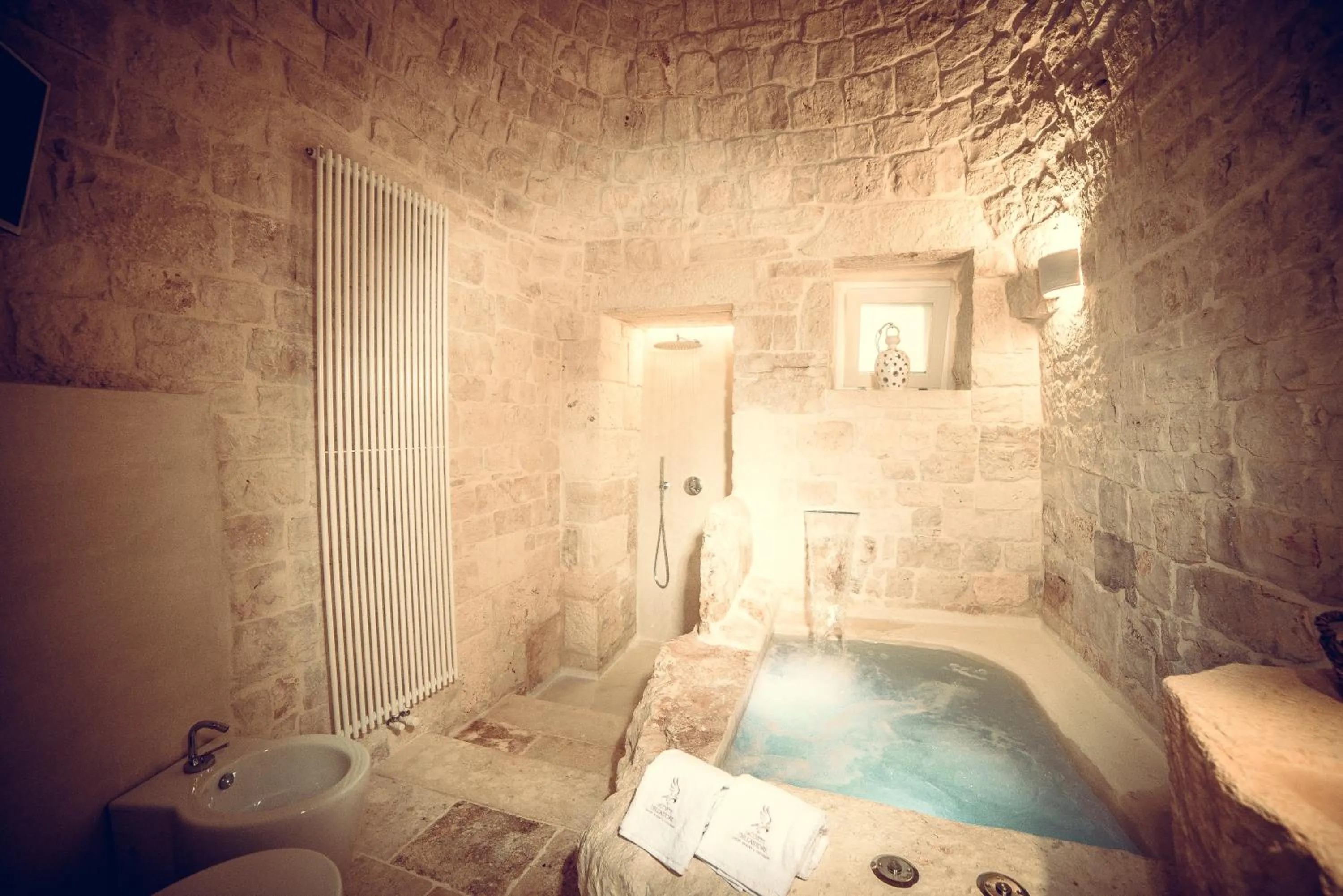 Hot Tub, Bathroom in Il Pagano Lussurioso