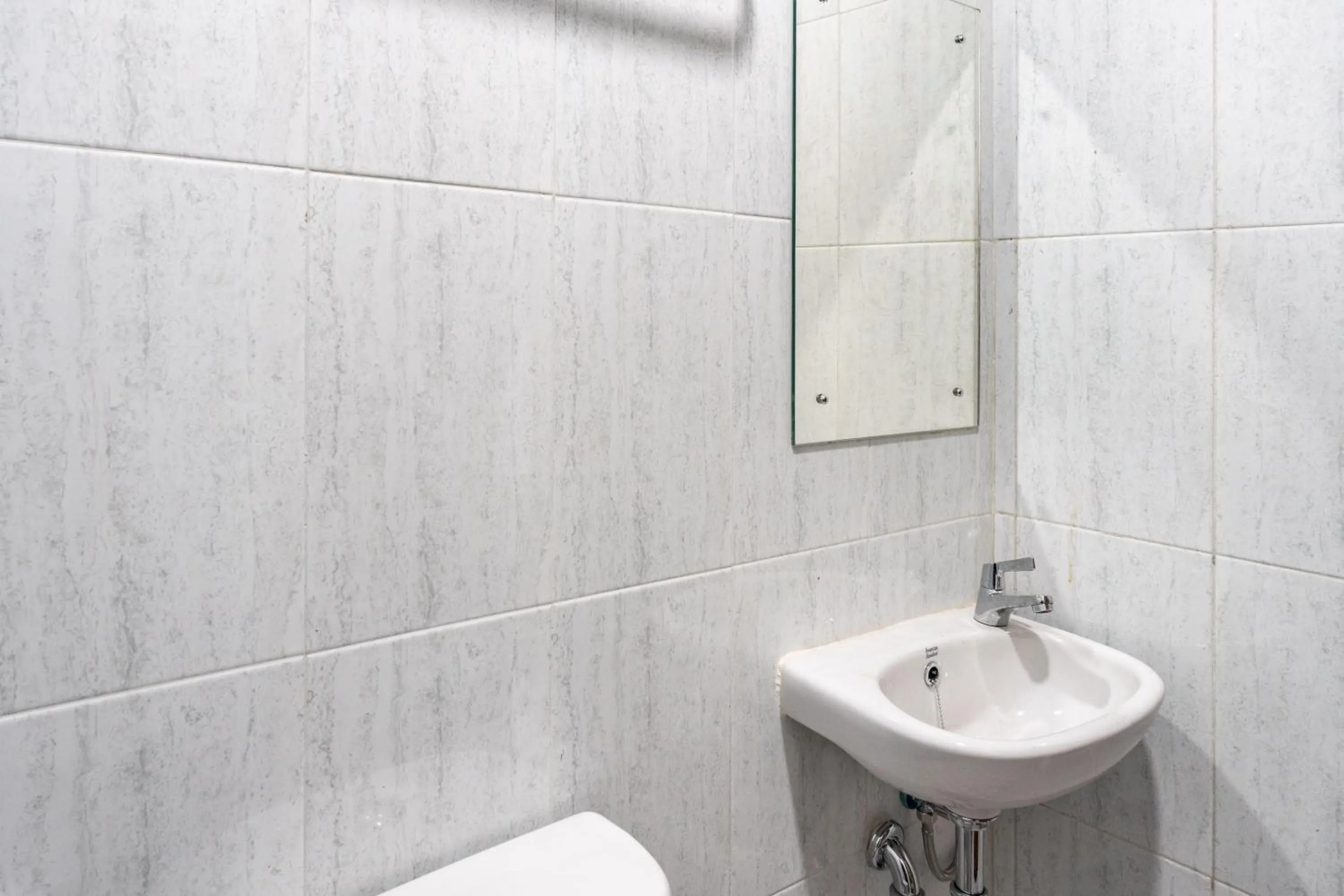 RedDoorz near Manhattan Square Medan