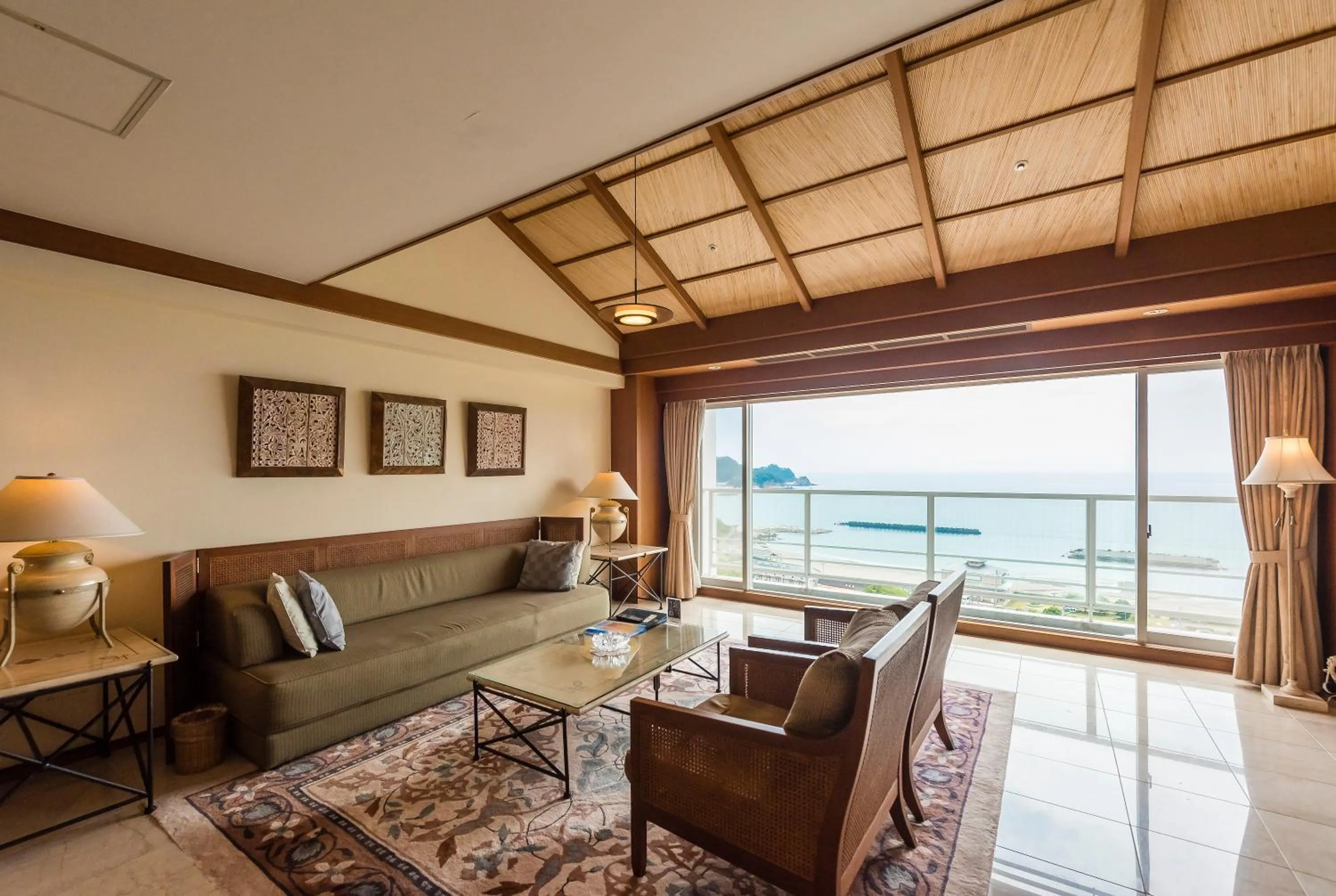 Nishiizu Crystal View Hotel