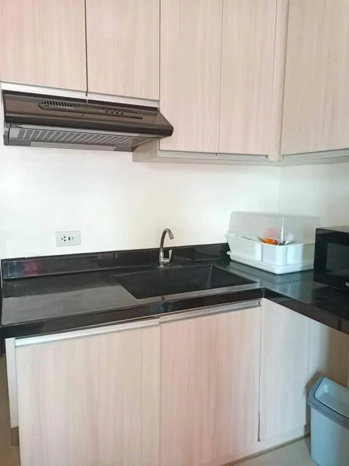 Mabolo Garden A4 near ayala mall free gym POOL