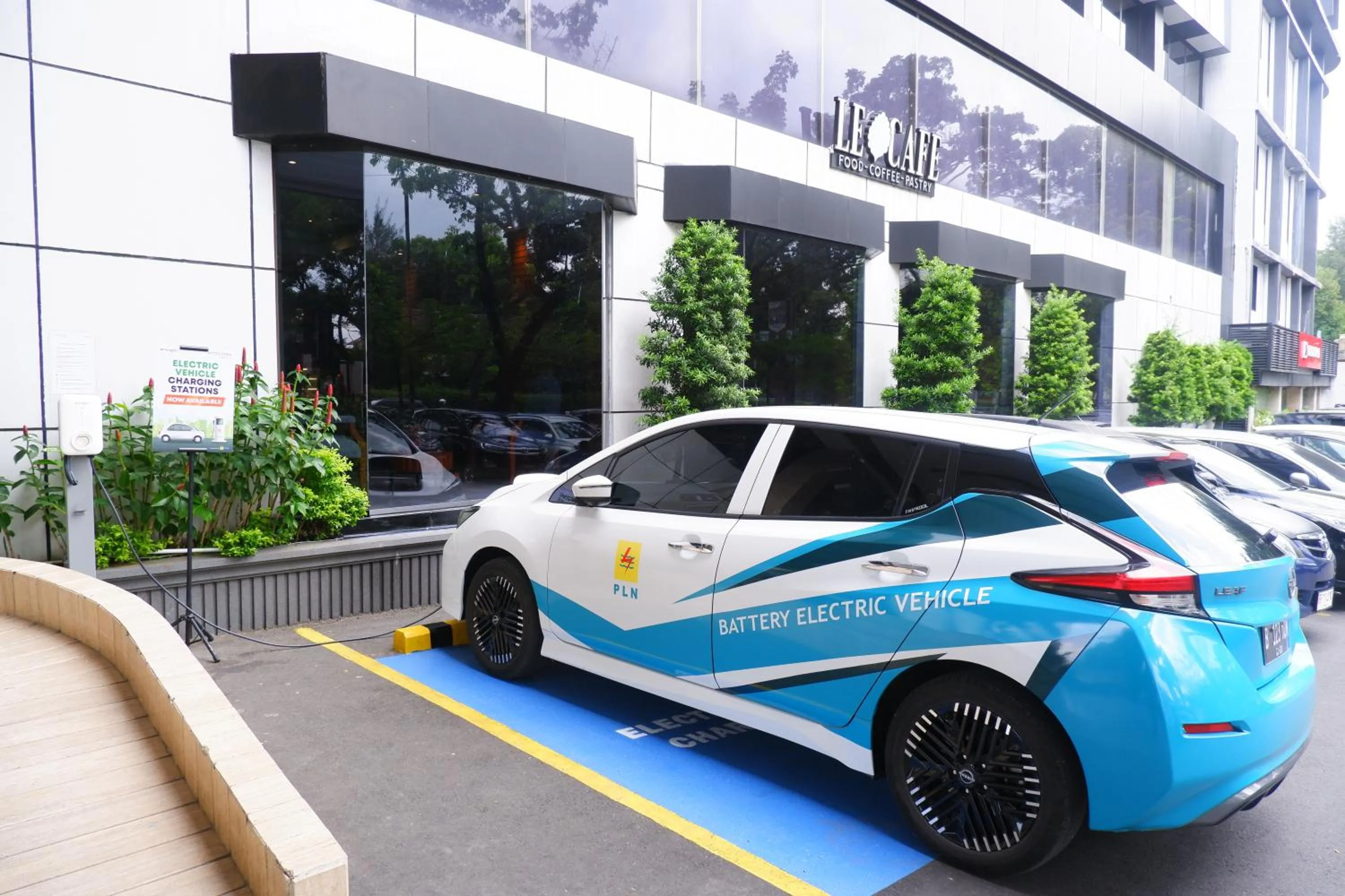 Parking in Le Polonia Hotel & Convention Medan