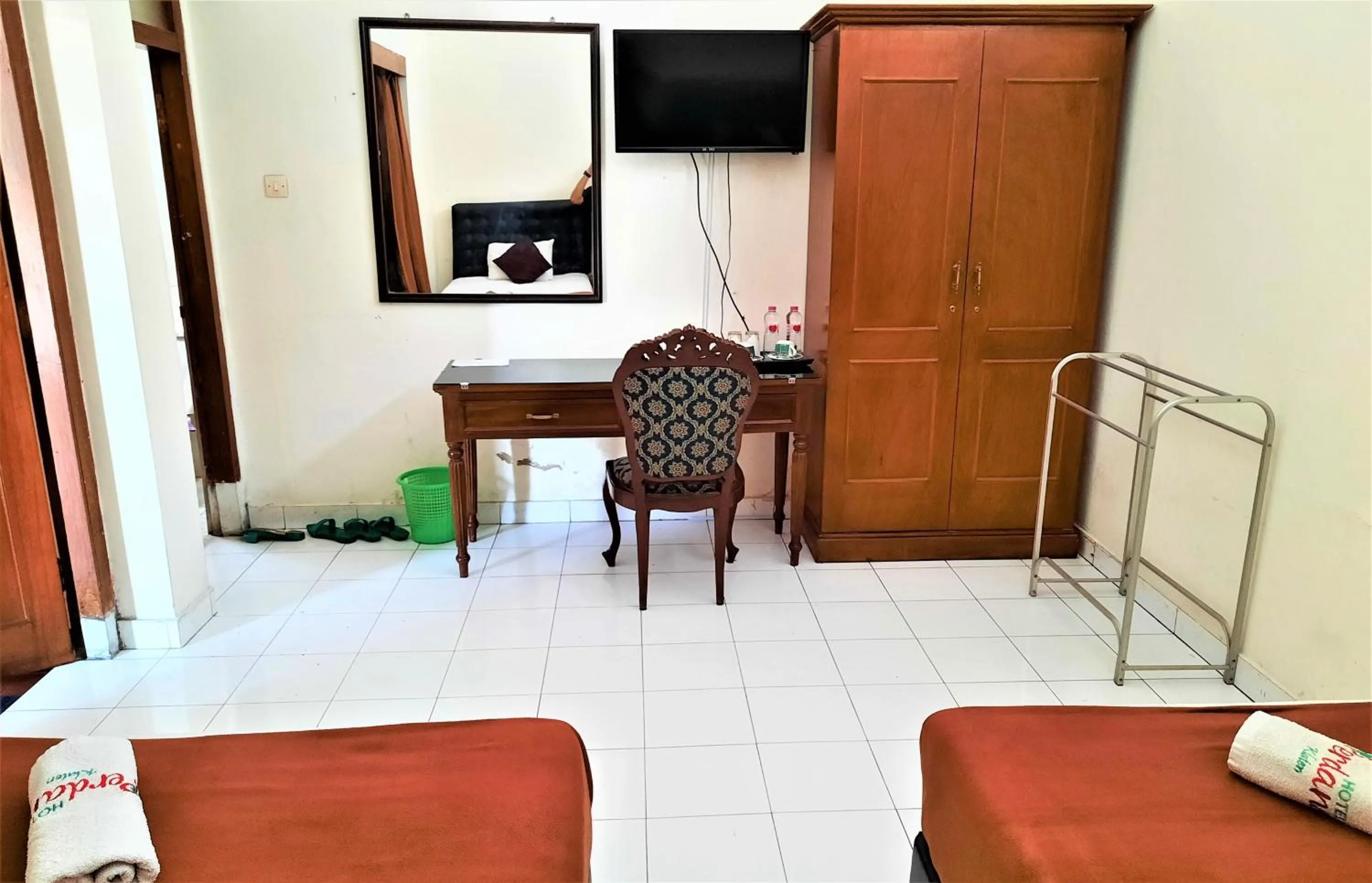 Bedroom, Bed in Hotel Perdana