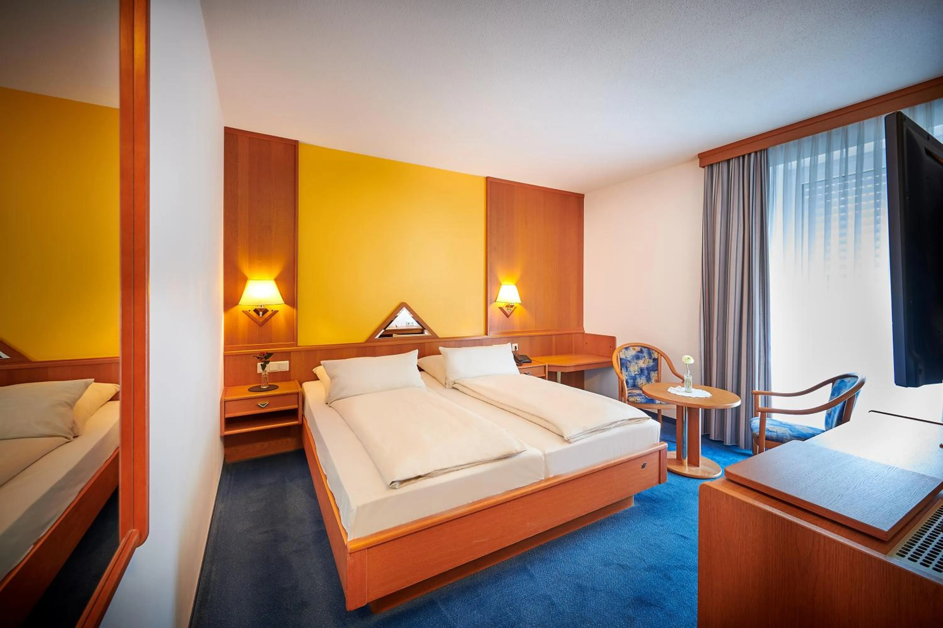 Photo of the whole room, Bed in Hotel Gasthof zur Post