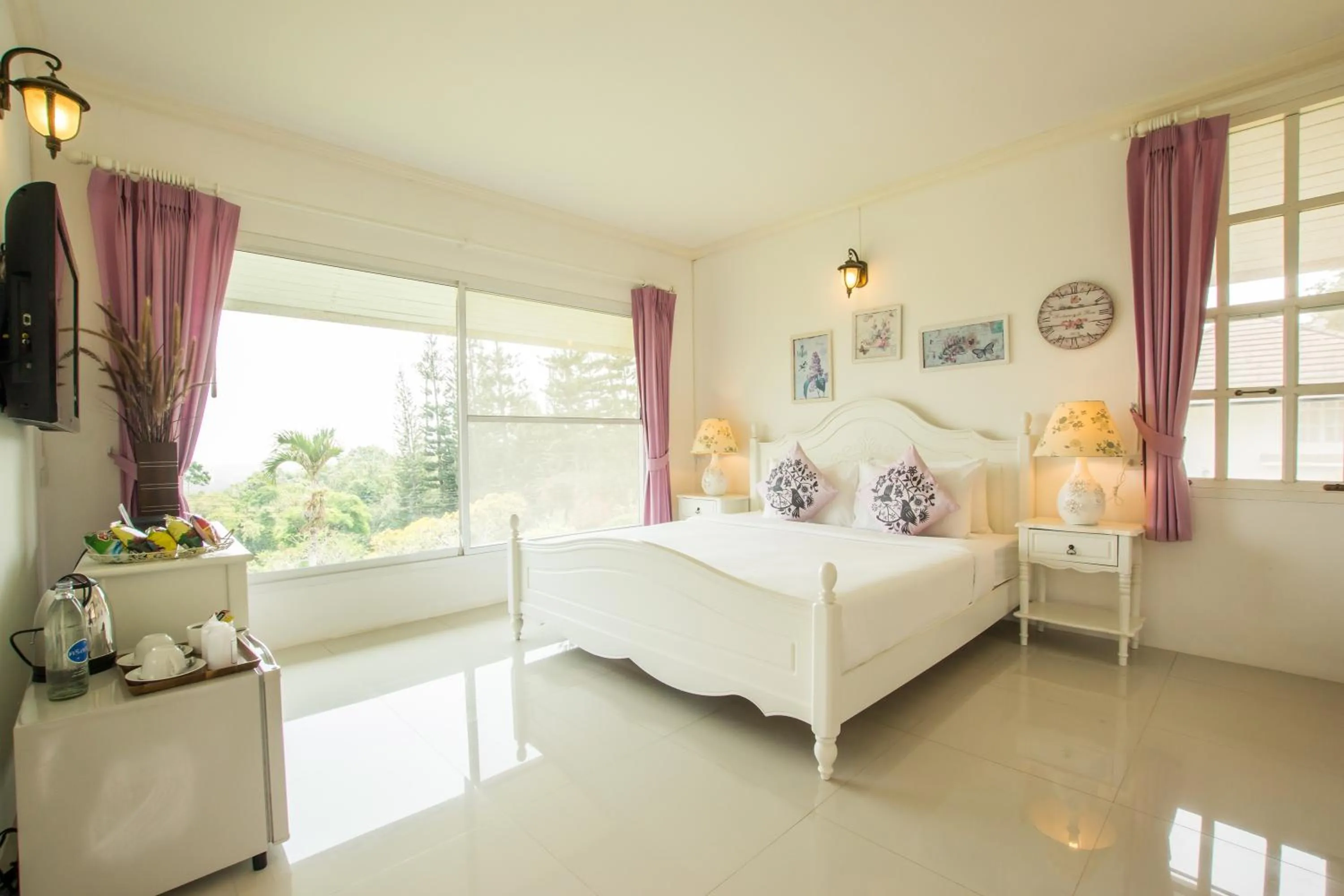 Bedroom, Bed in The Natural Garden Resort