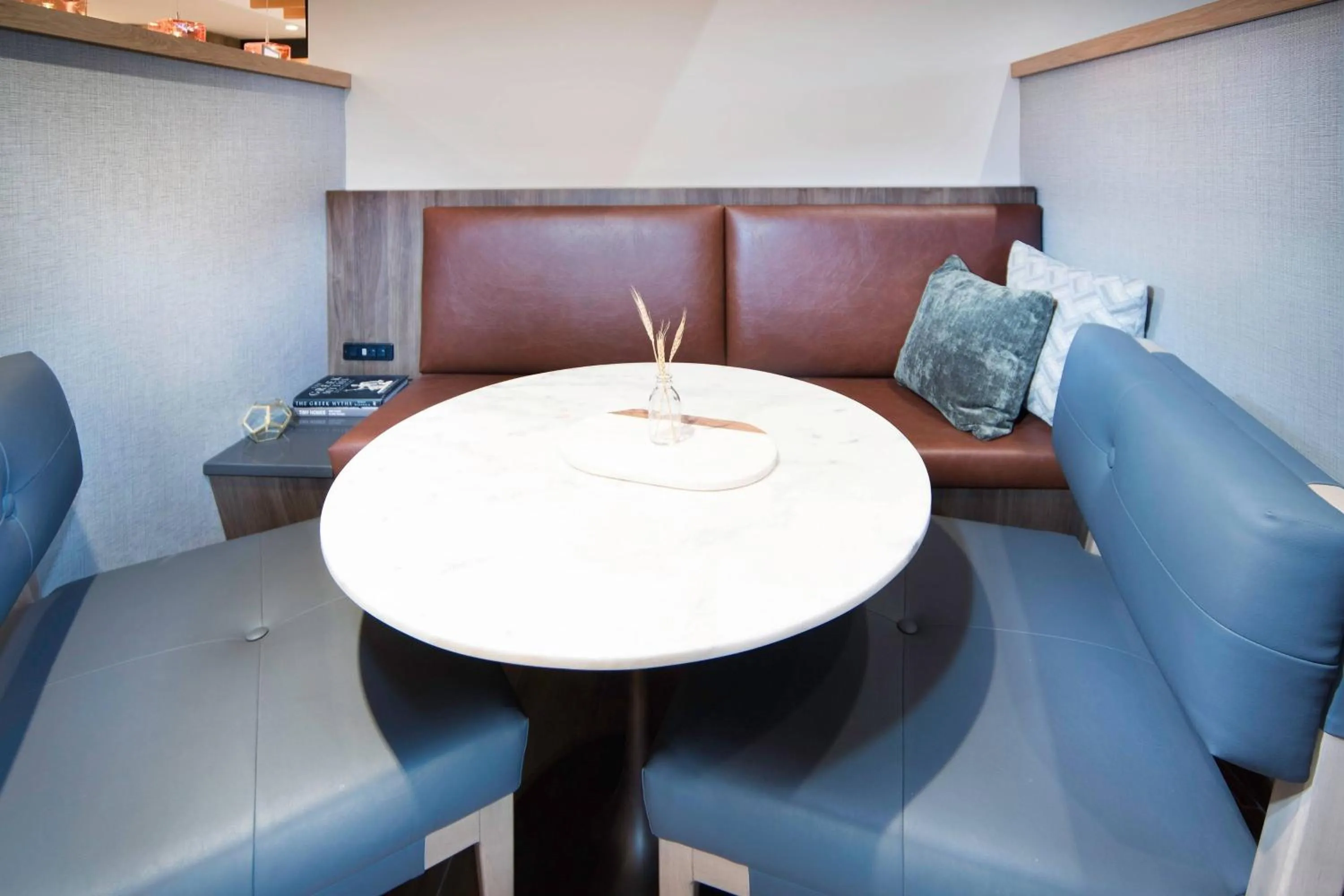 Breakfast in SpringHill Suites Island Park Yellowstone