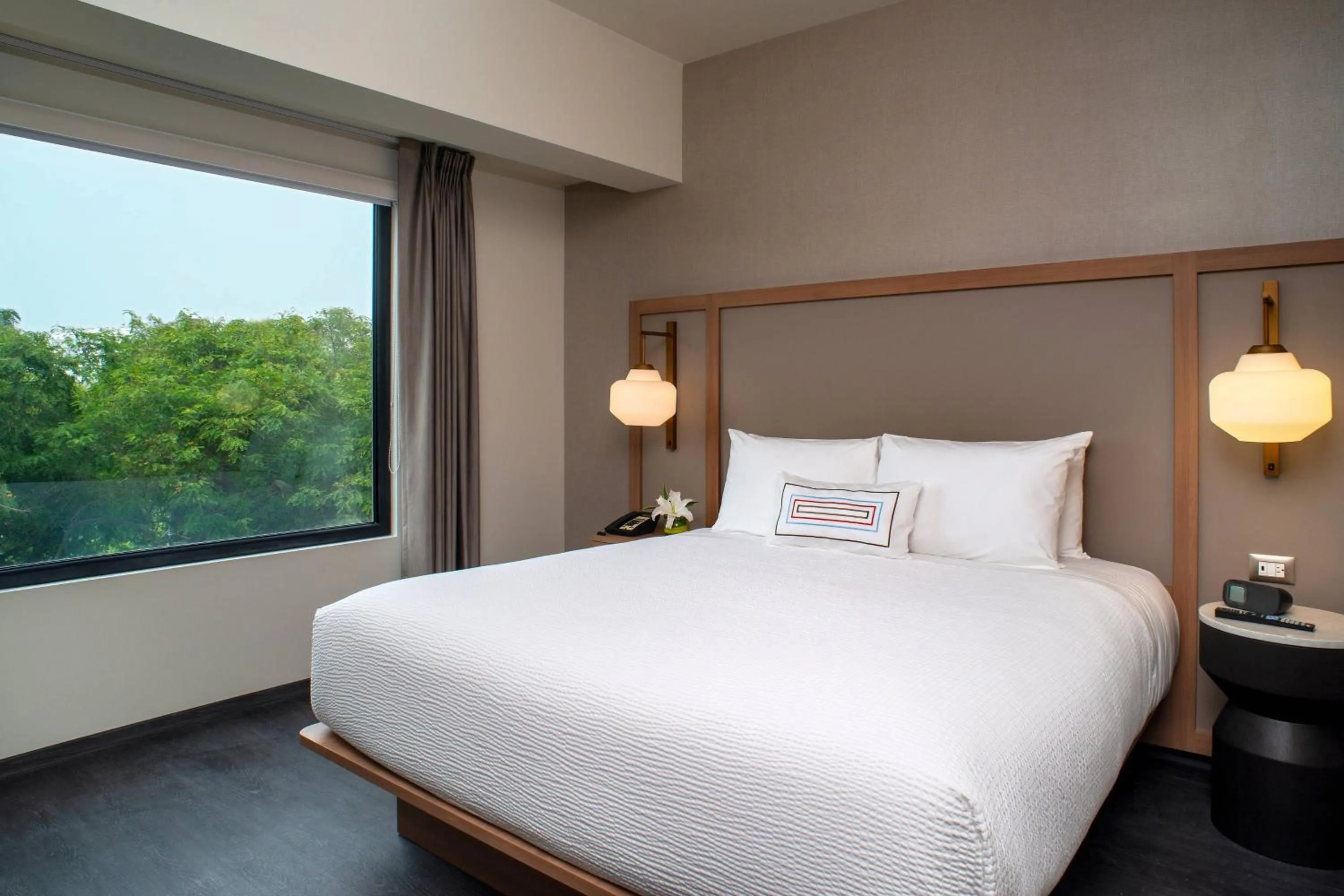 Photo of the whole room, Bed in Fairfield by Marriott Lima Miraflores