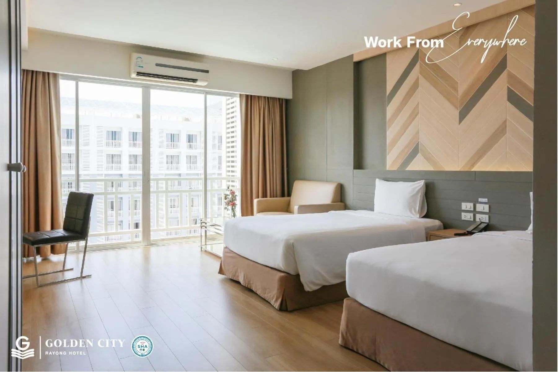 Bed in Golden City Rayong Hotel