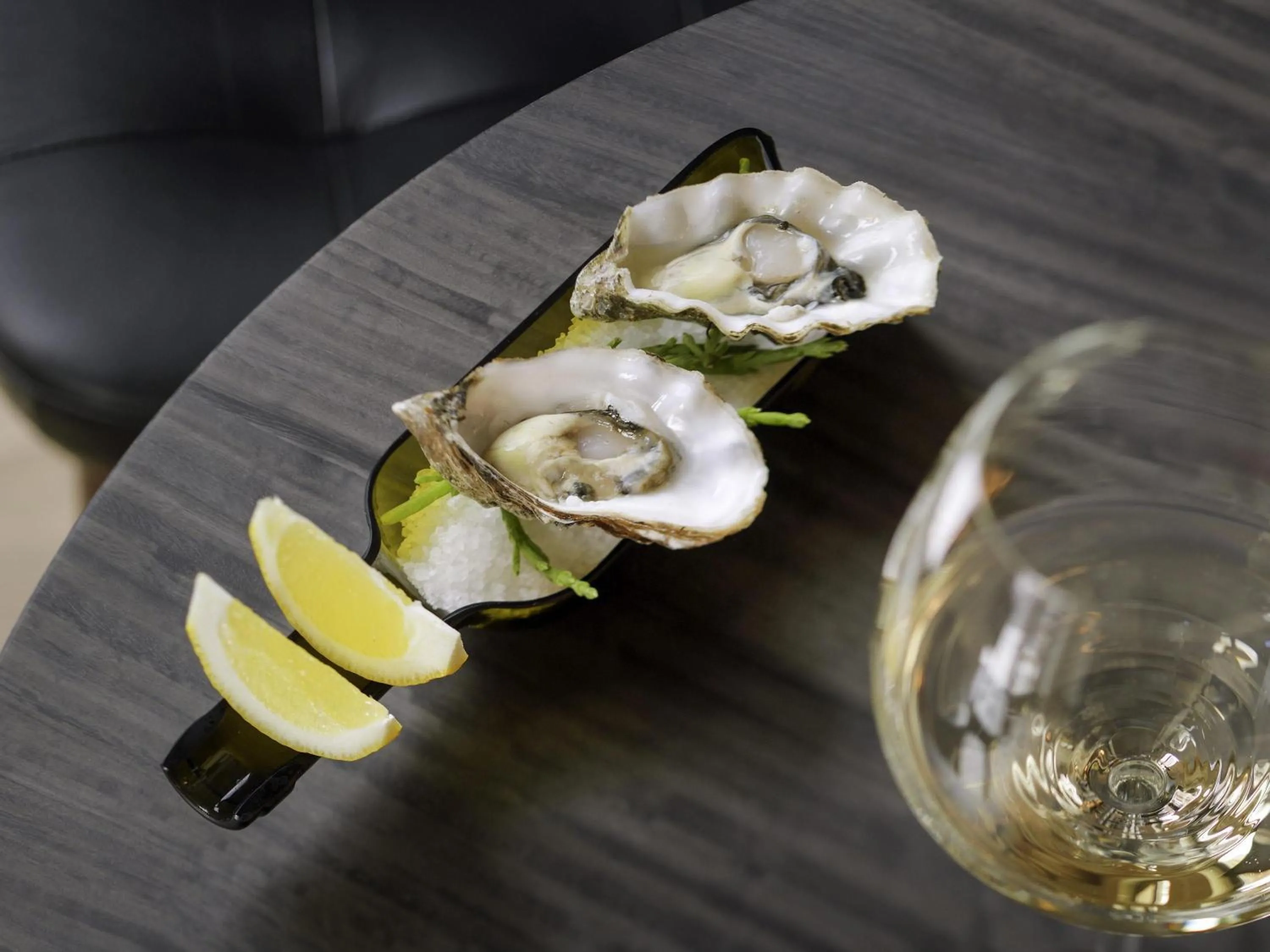 Lounge or bar in Mövenpick Hotel The Hague