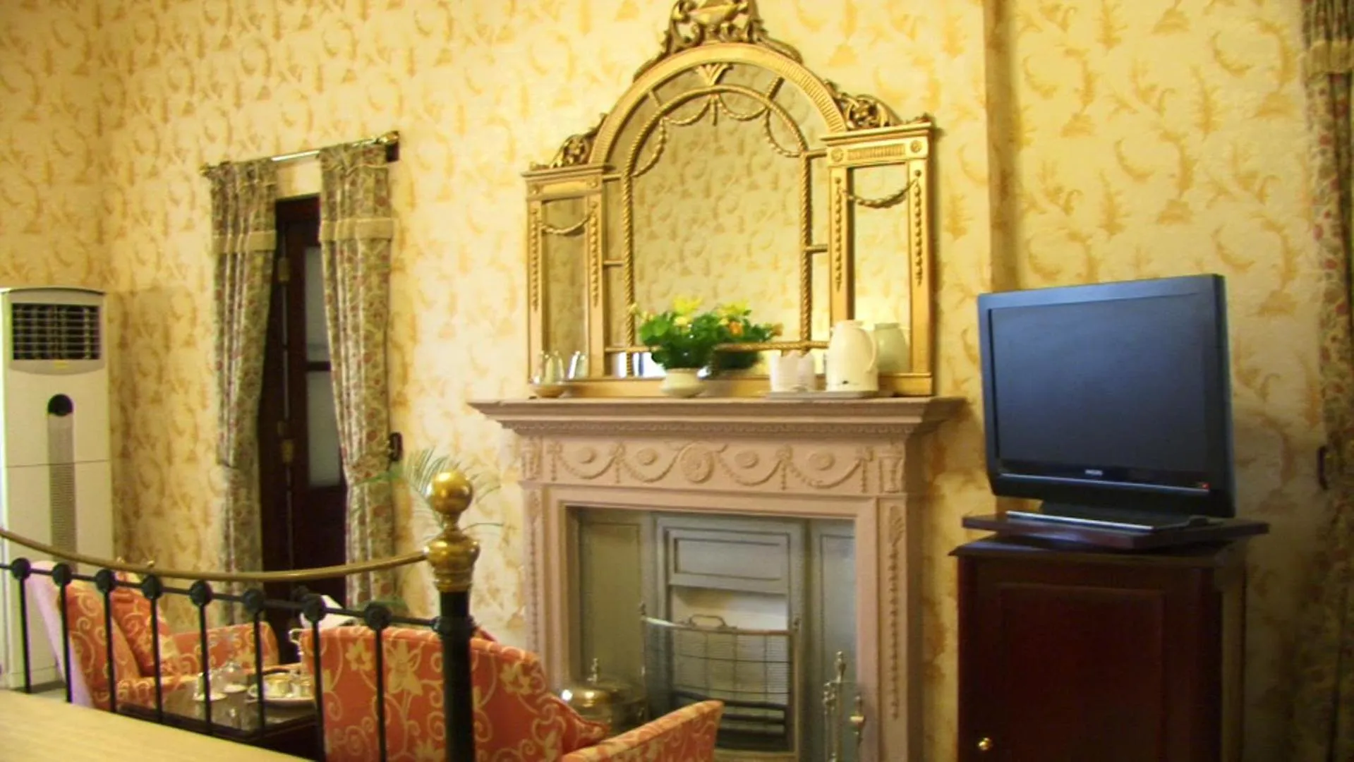 Gajner Palace-Heritage by HRH Group of Hotels