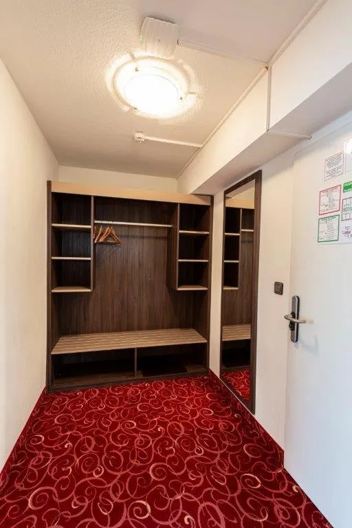 Bed in PANORAMA HOTEL in Neustadt an der Weinstraße