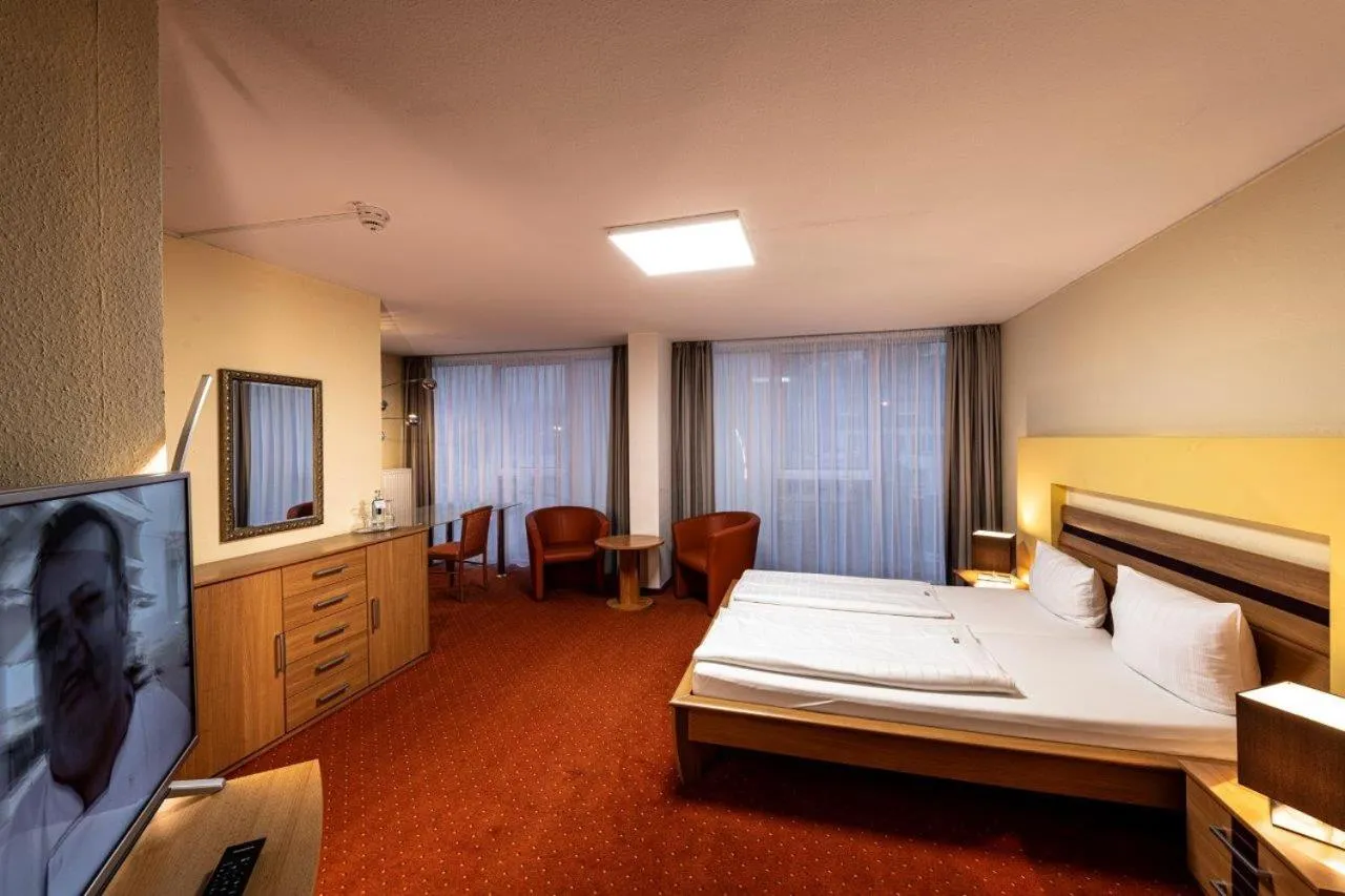 Bed in PANORAMA HOTEL in Neustadt an der Weinstraße