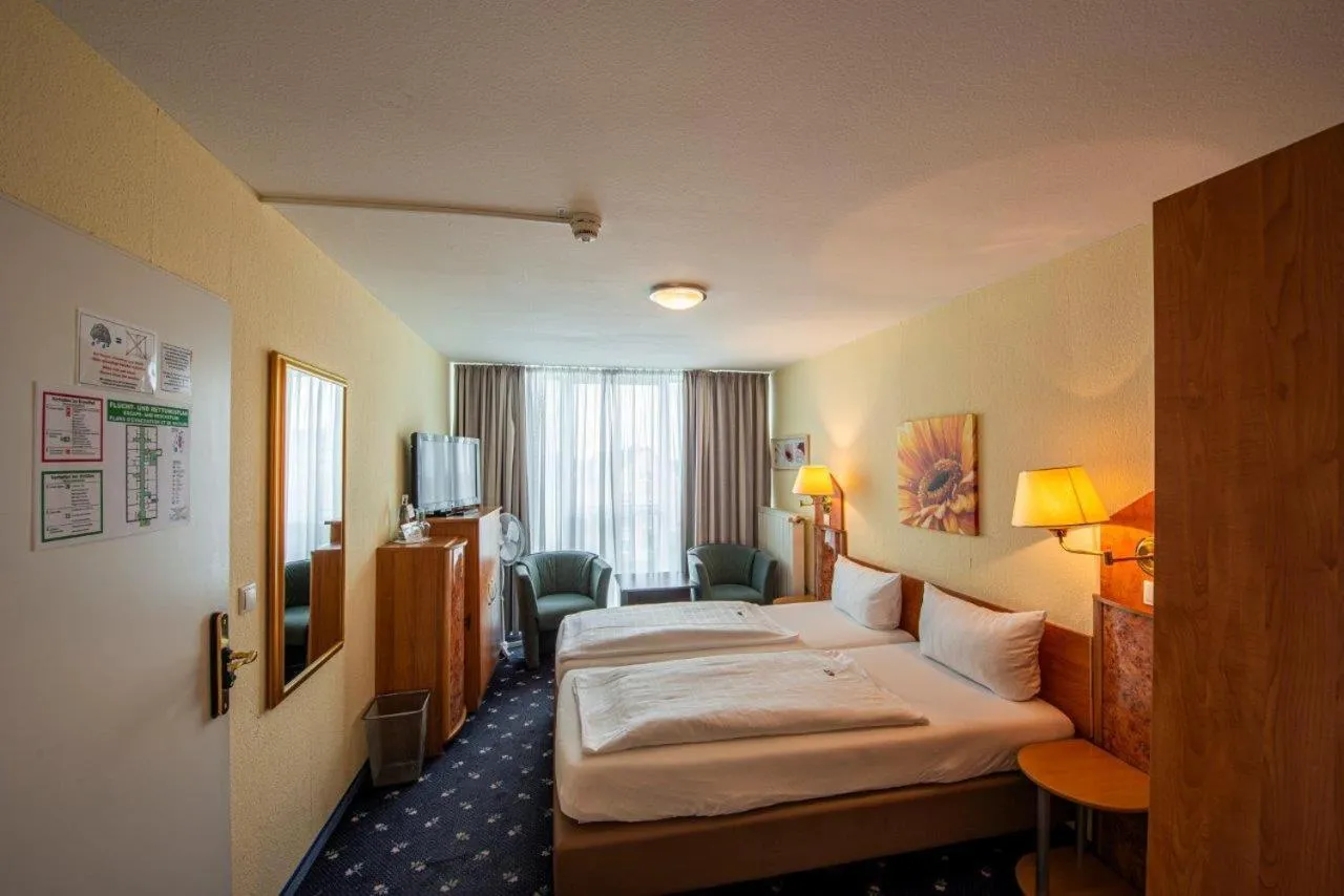 Bedroom, Bed in PANORAMA HOTEL in Neustadt an der Weinstraße