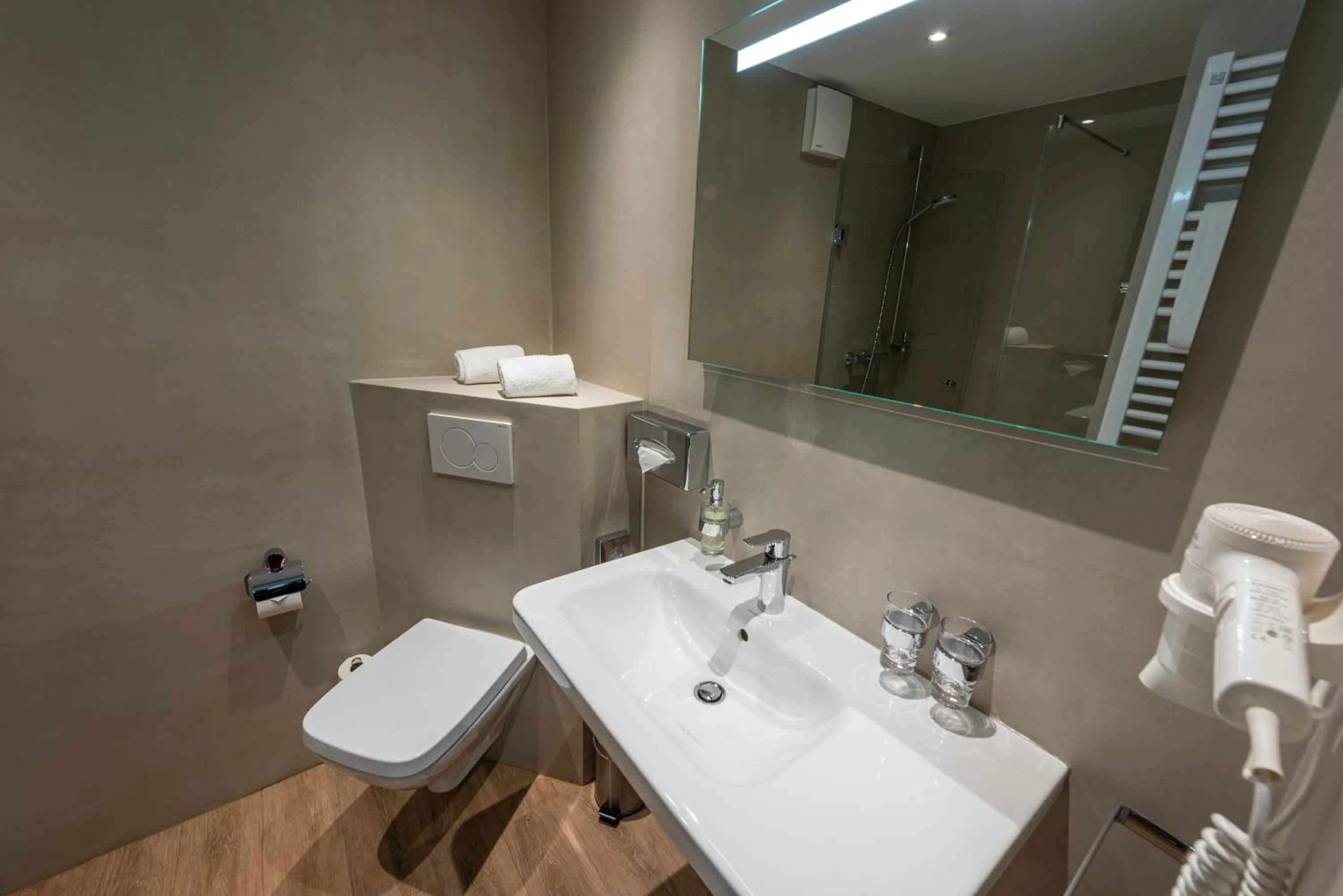 Bathroom in PANORAMA HOTEL in Neustadt an der Weinstraße