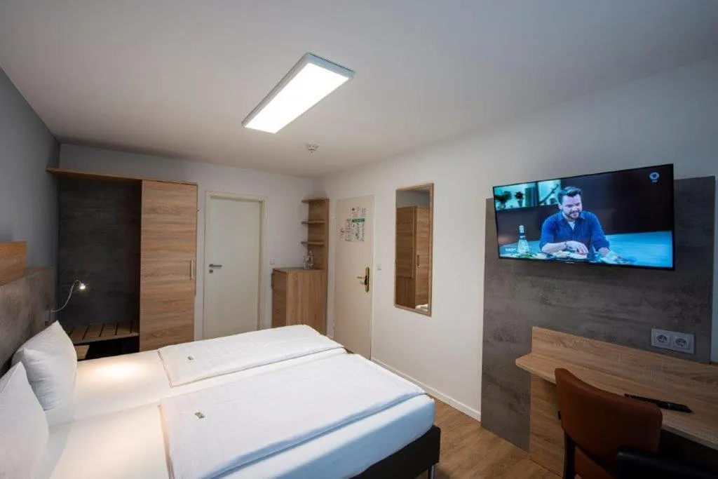 Bed in PANORAMA HOTEL in Neustadt an der Weinstraße