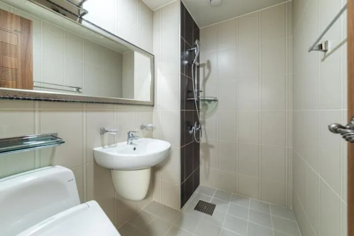 Toilet in Residence Hotel Lamia