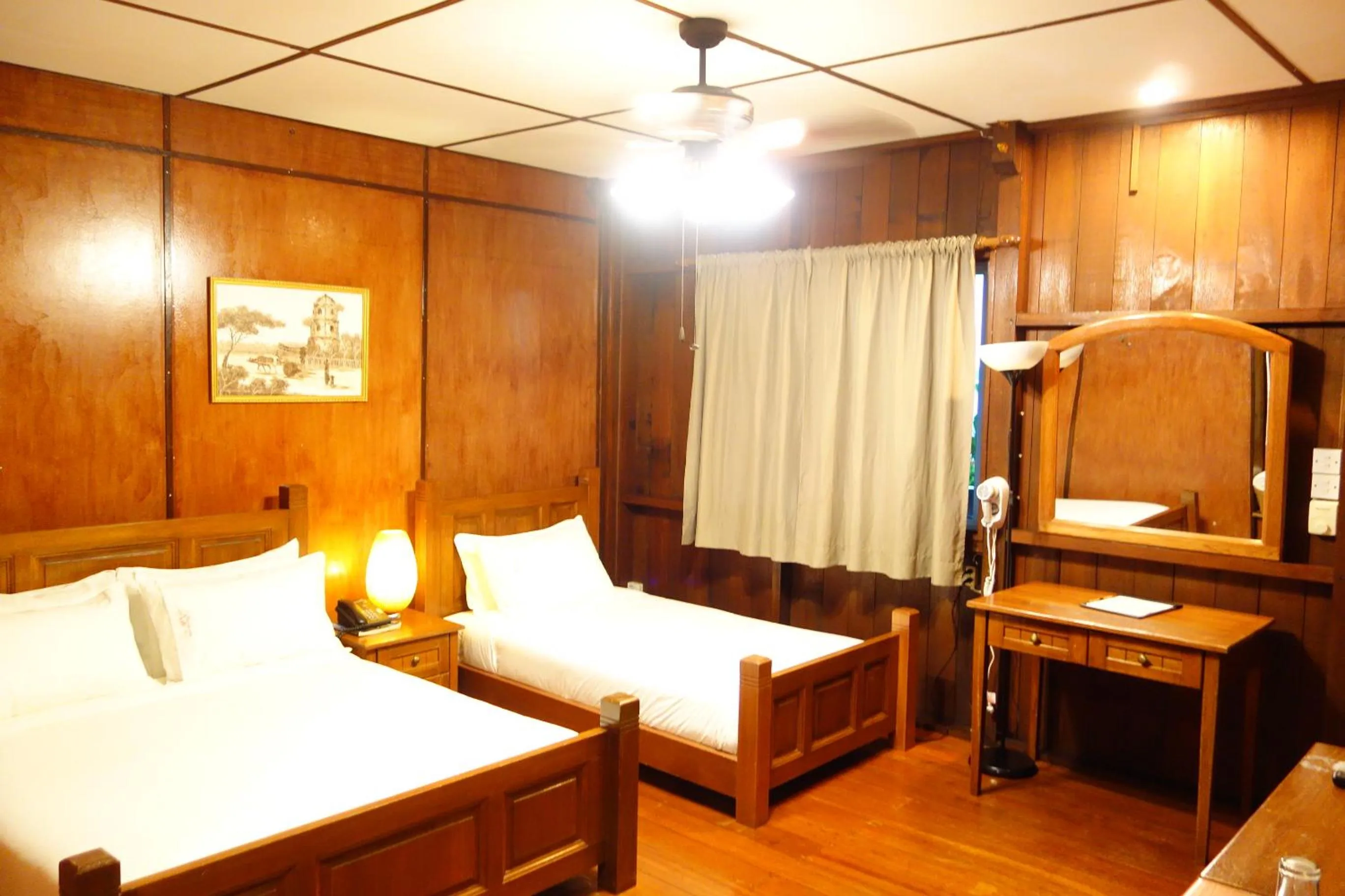 Bedroom, Bed in Rose Garden Resort