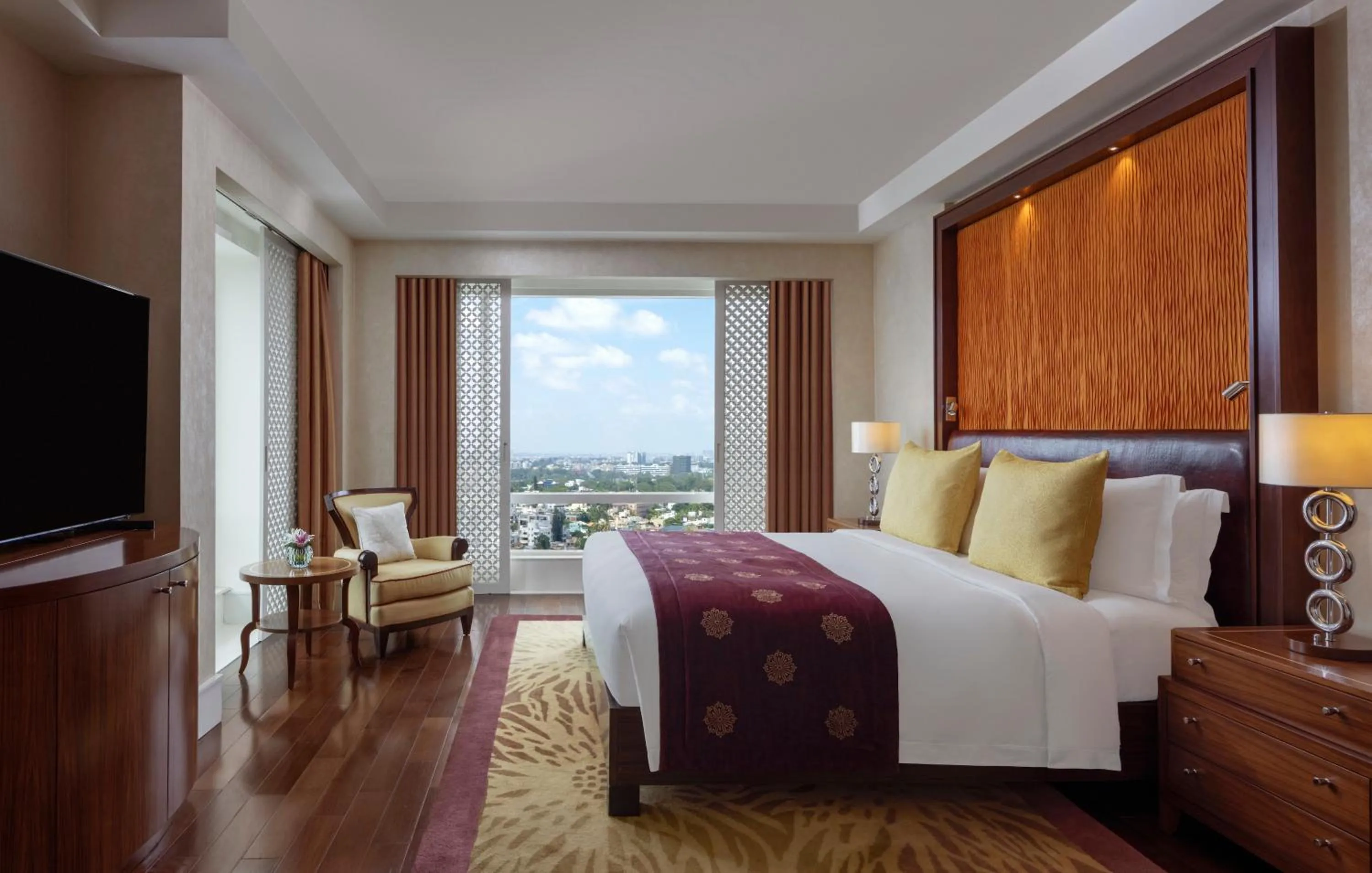 Bed in The Ritz-Carlton, Bangalore