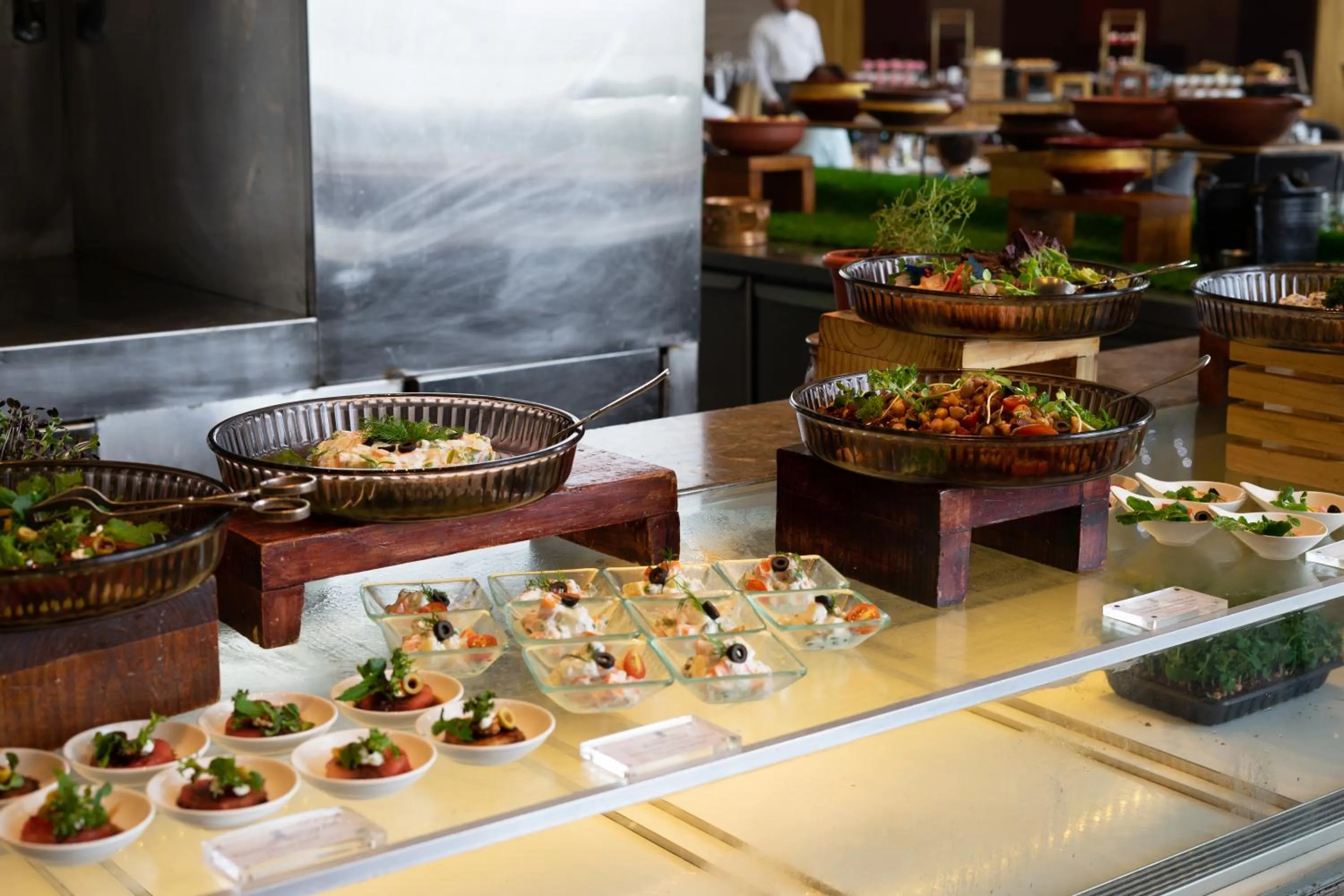 Restaurant/places to eat in The Ritz-Carlton, Bangalore