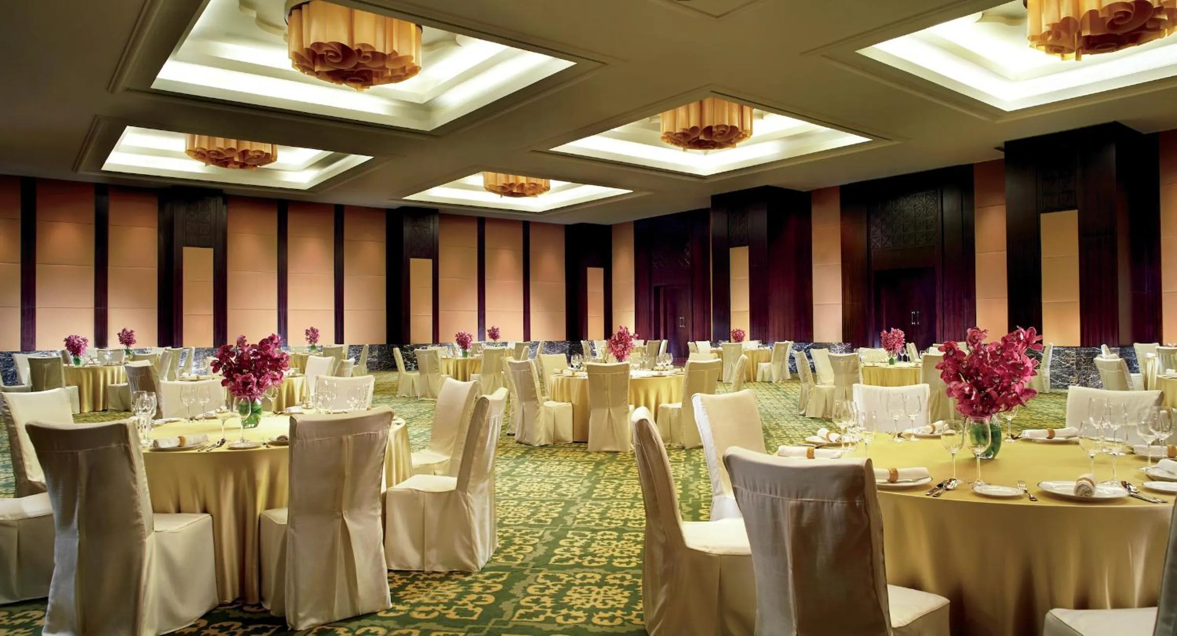 Meeting/conference room in The Ritz-Carlton, Bangalore