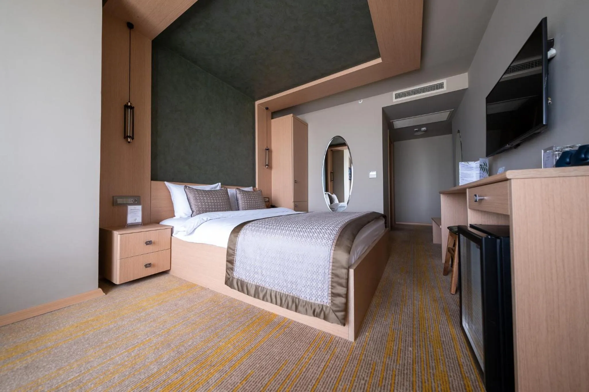 Superior King Room in Avec Hotel