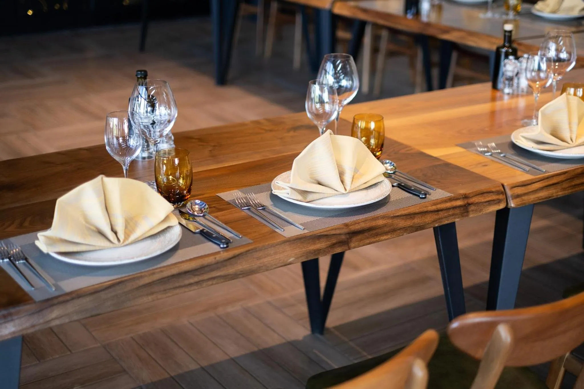 Dining area in Avec Hotel