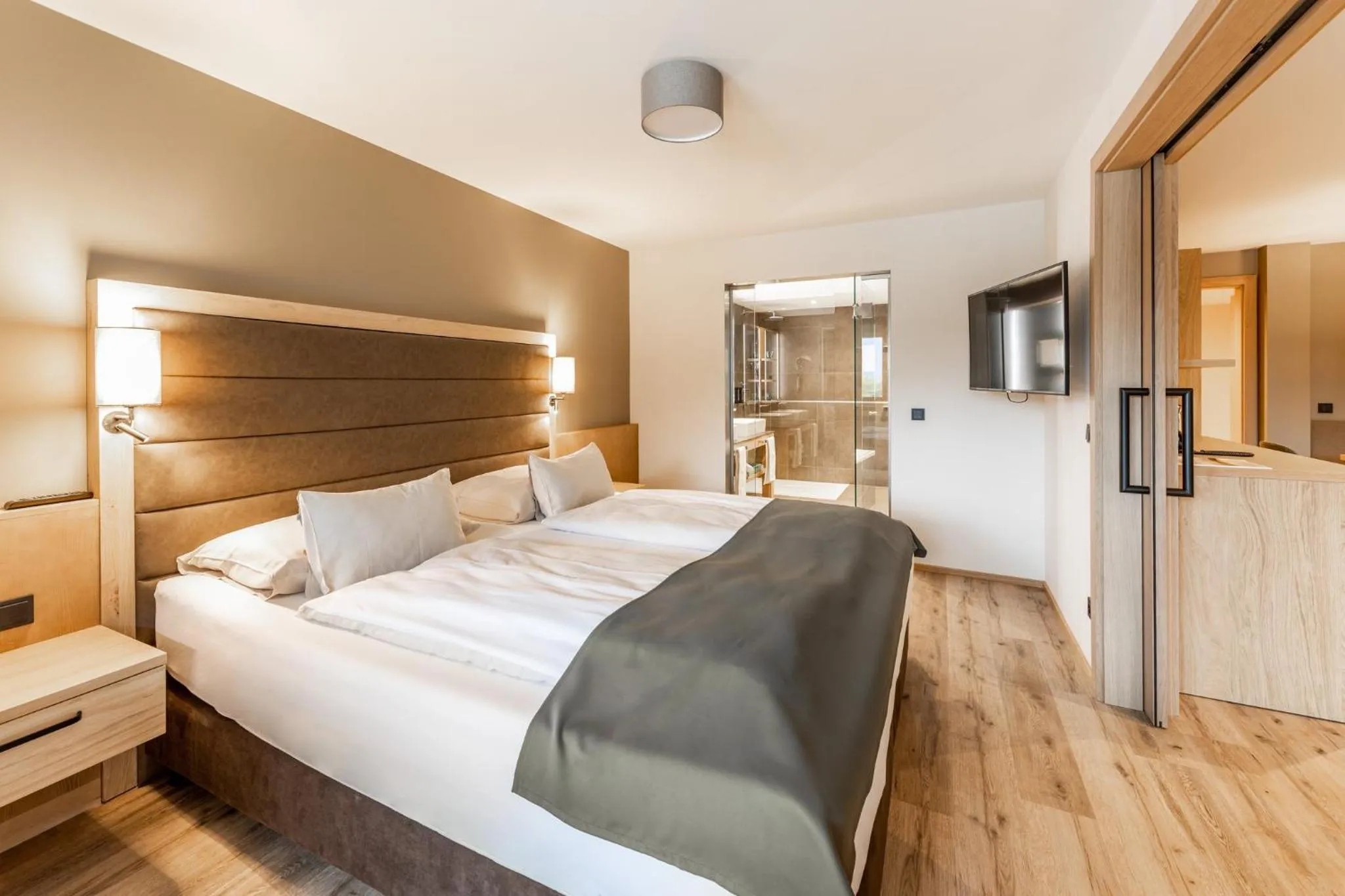 Photo of the whole room, Bed in Das Bayrischzell Familotel Oberbayern